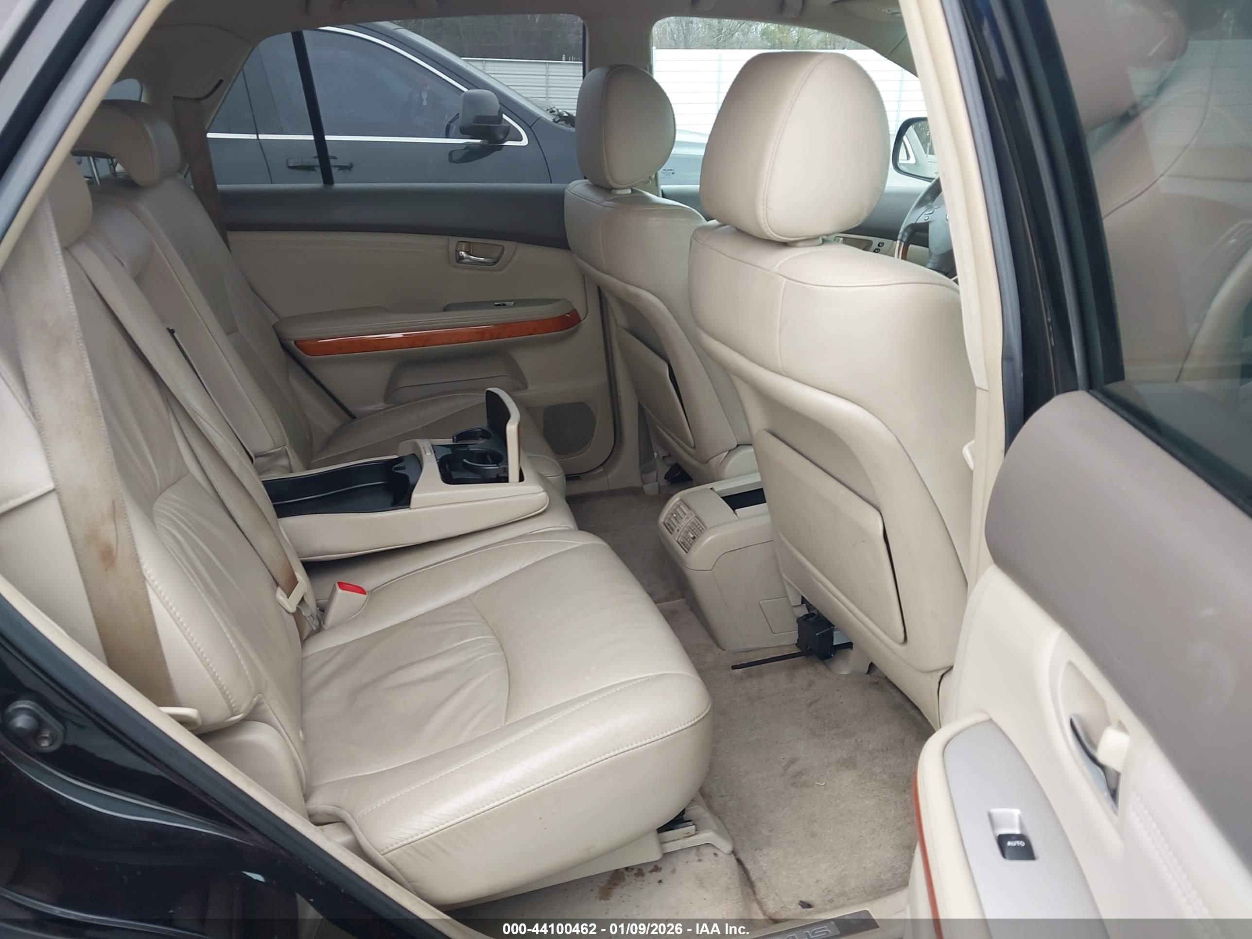 LEXUS RX image 8