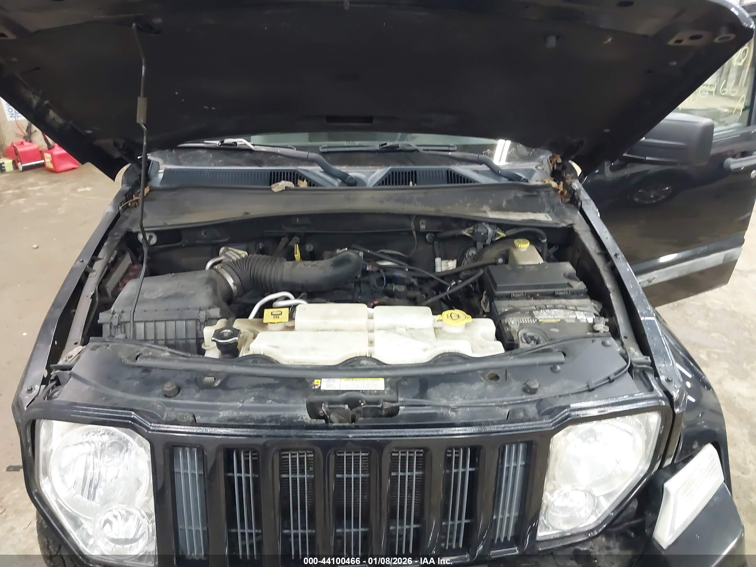JEEP LIBERTY image 10