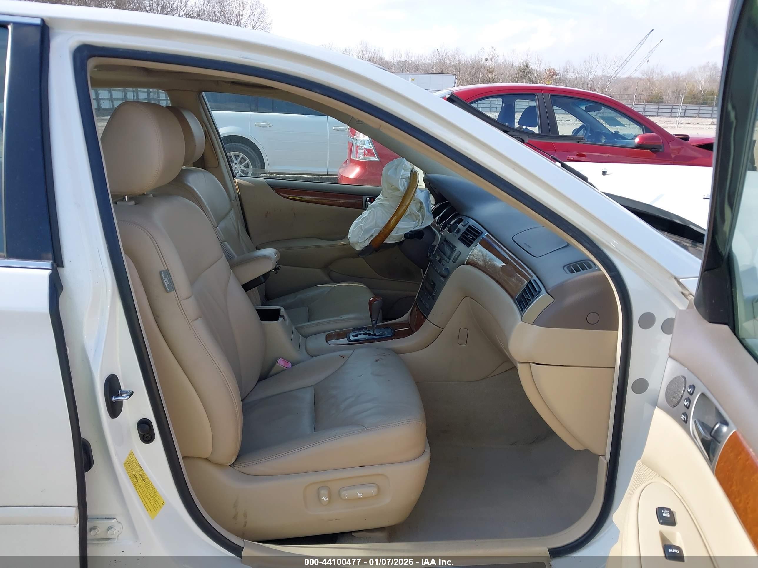 LEXUS ES image 5