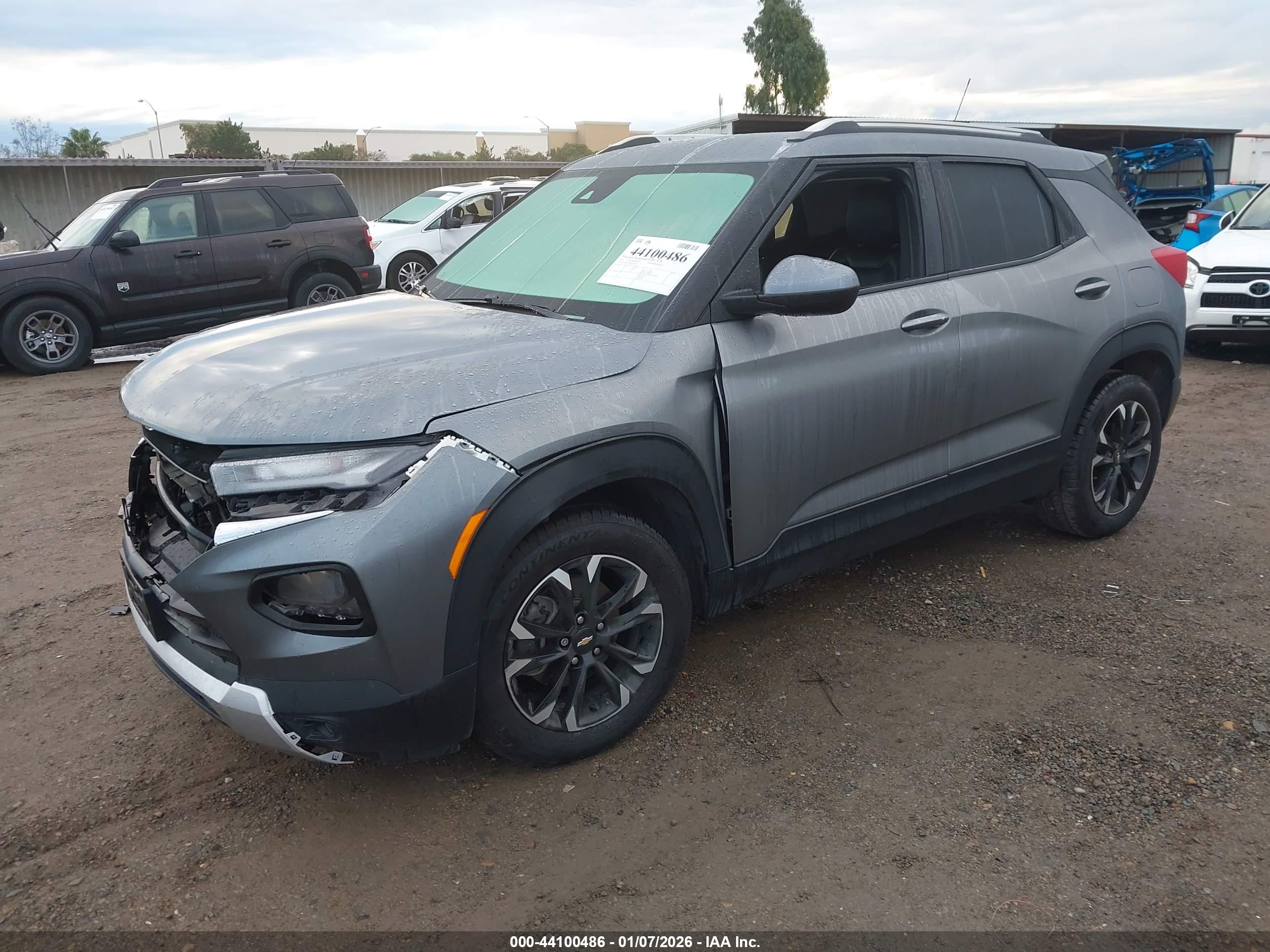 CHEVROLET TRAILBLAZER image 2