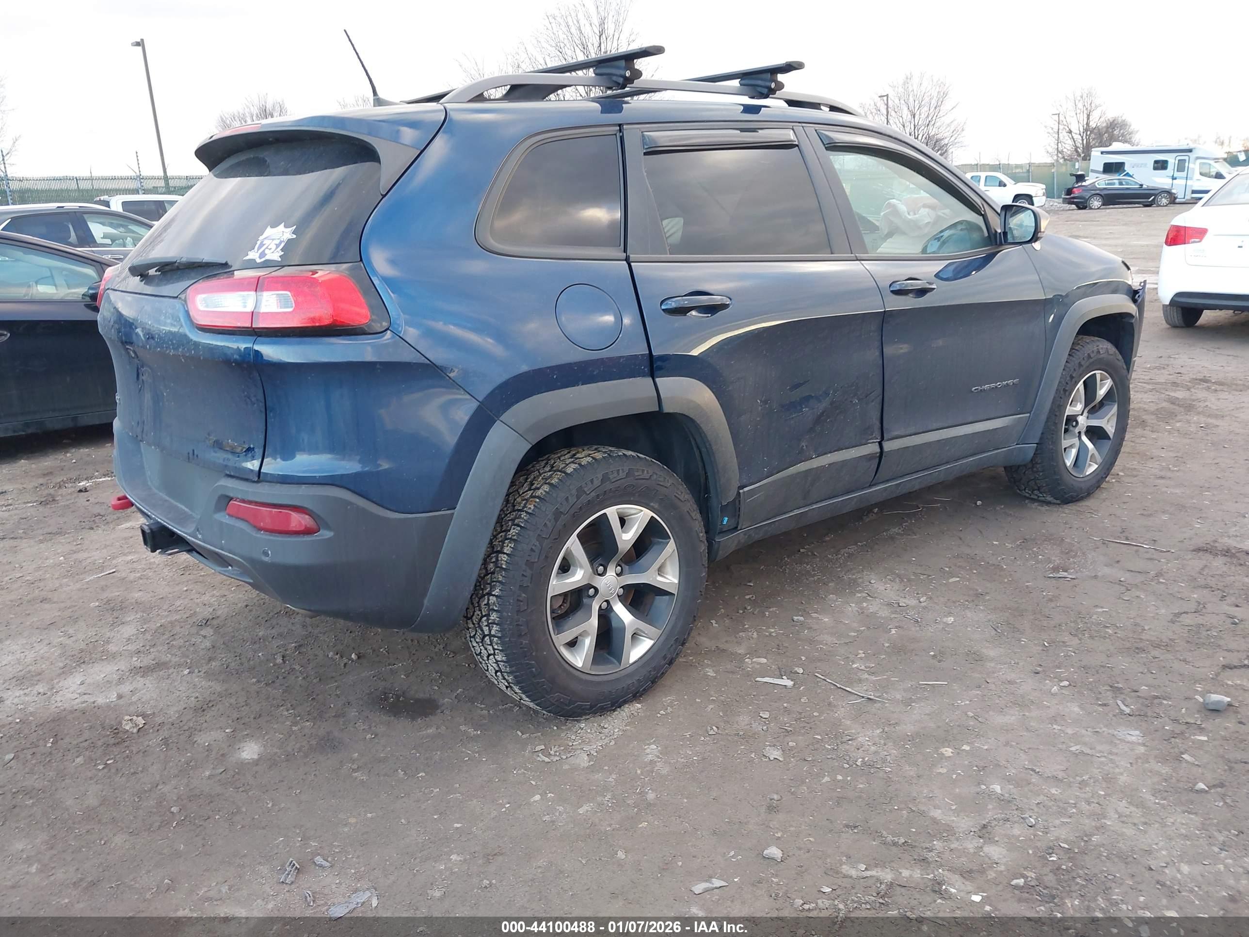 JEEP CHEROKEE image 4
