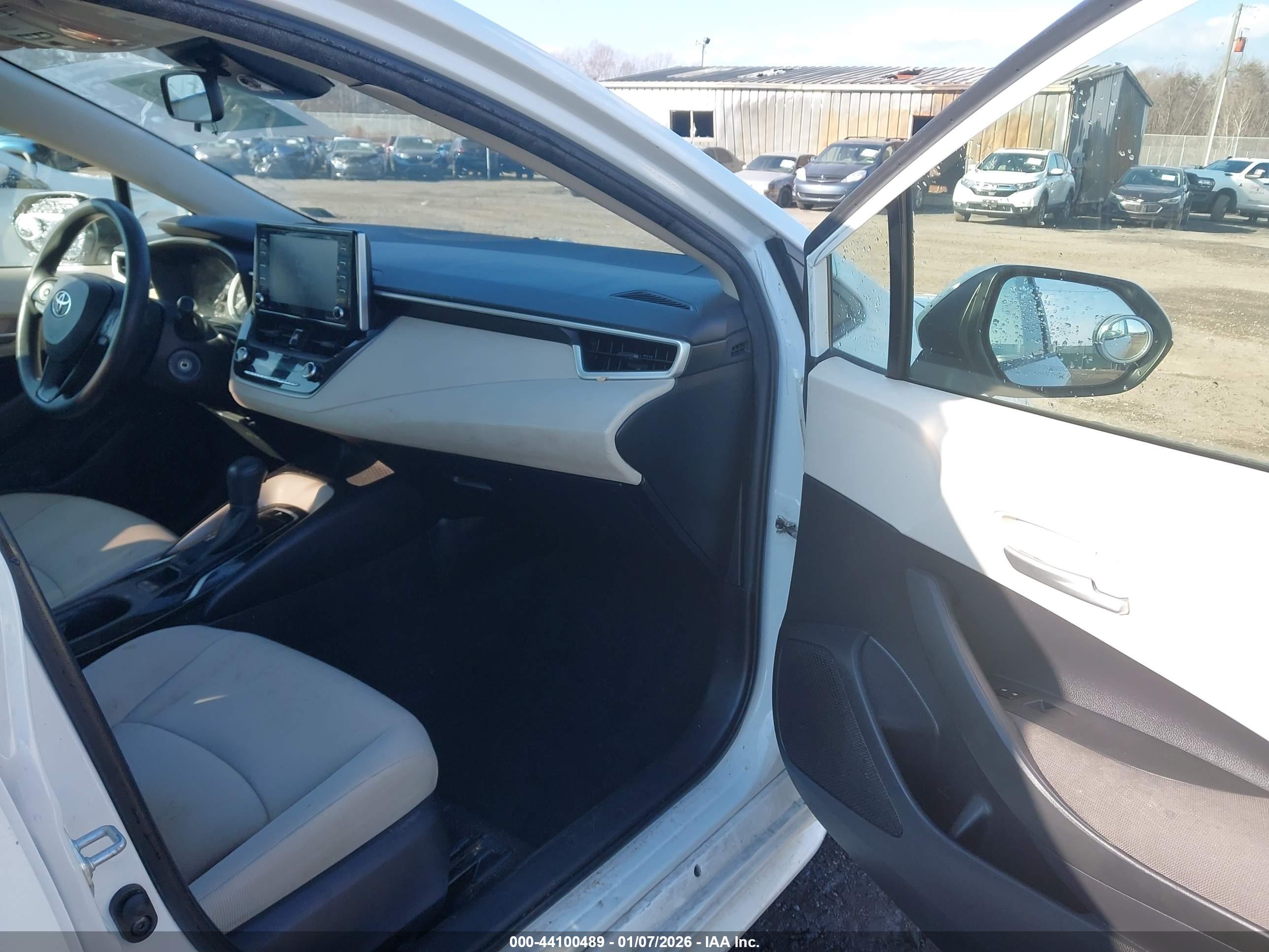 TOYOTA COROLLA image 5