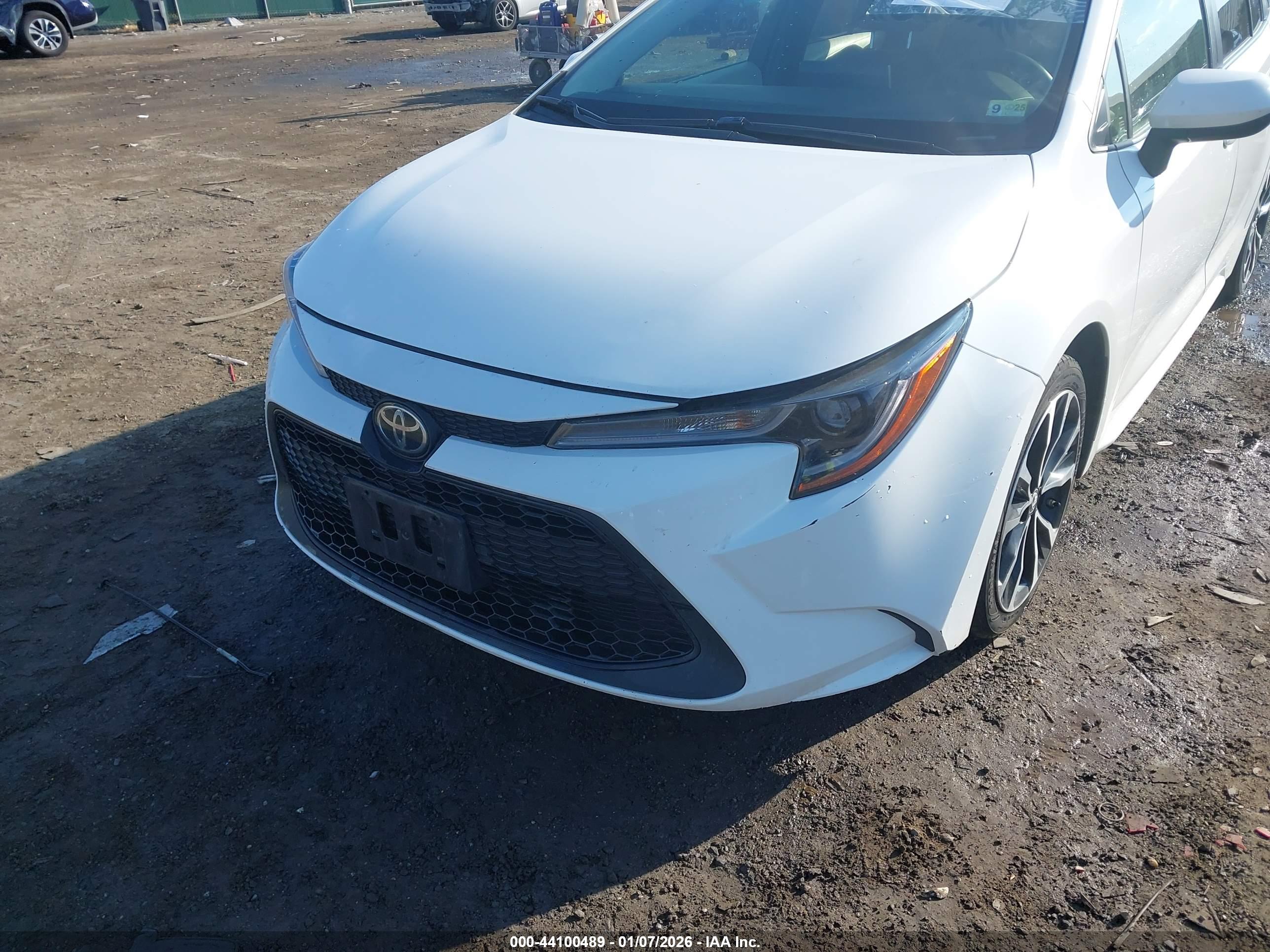 TOYOTA COROLLA image 6