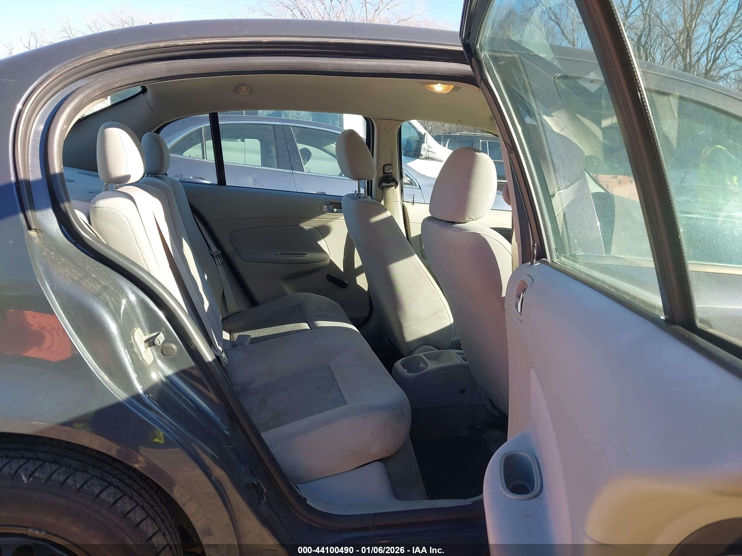 CHEVROLET COBALT image 8