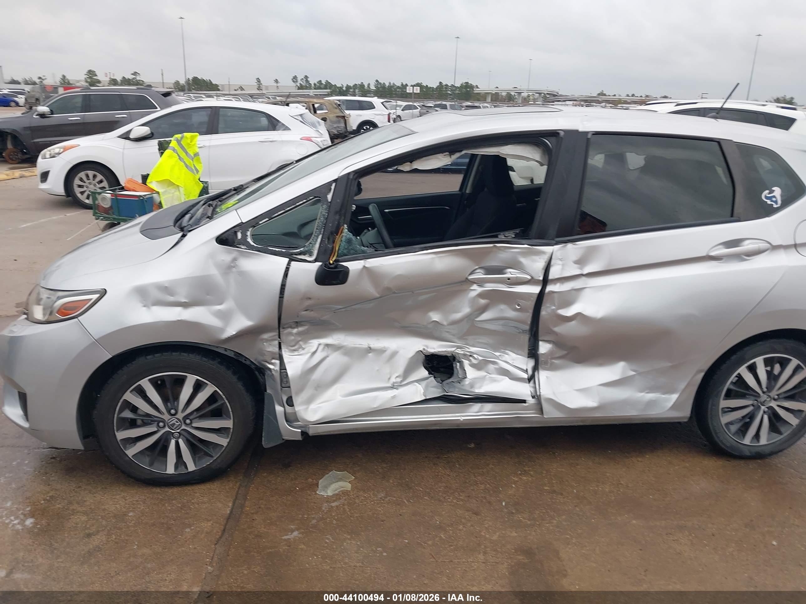 HONDA FIT image 6