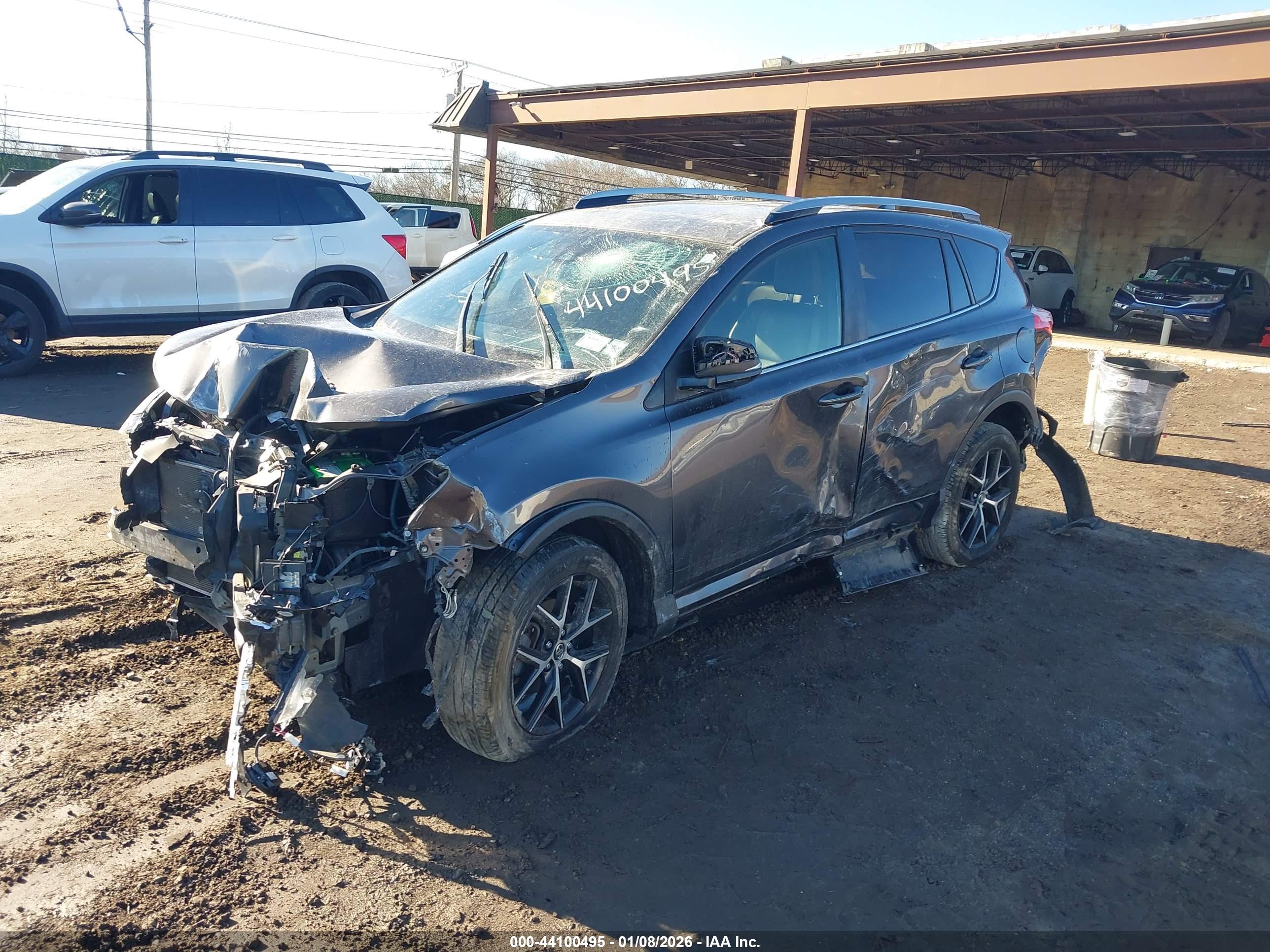 TOYOTA RAV4 image 2
