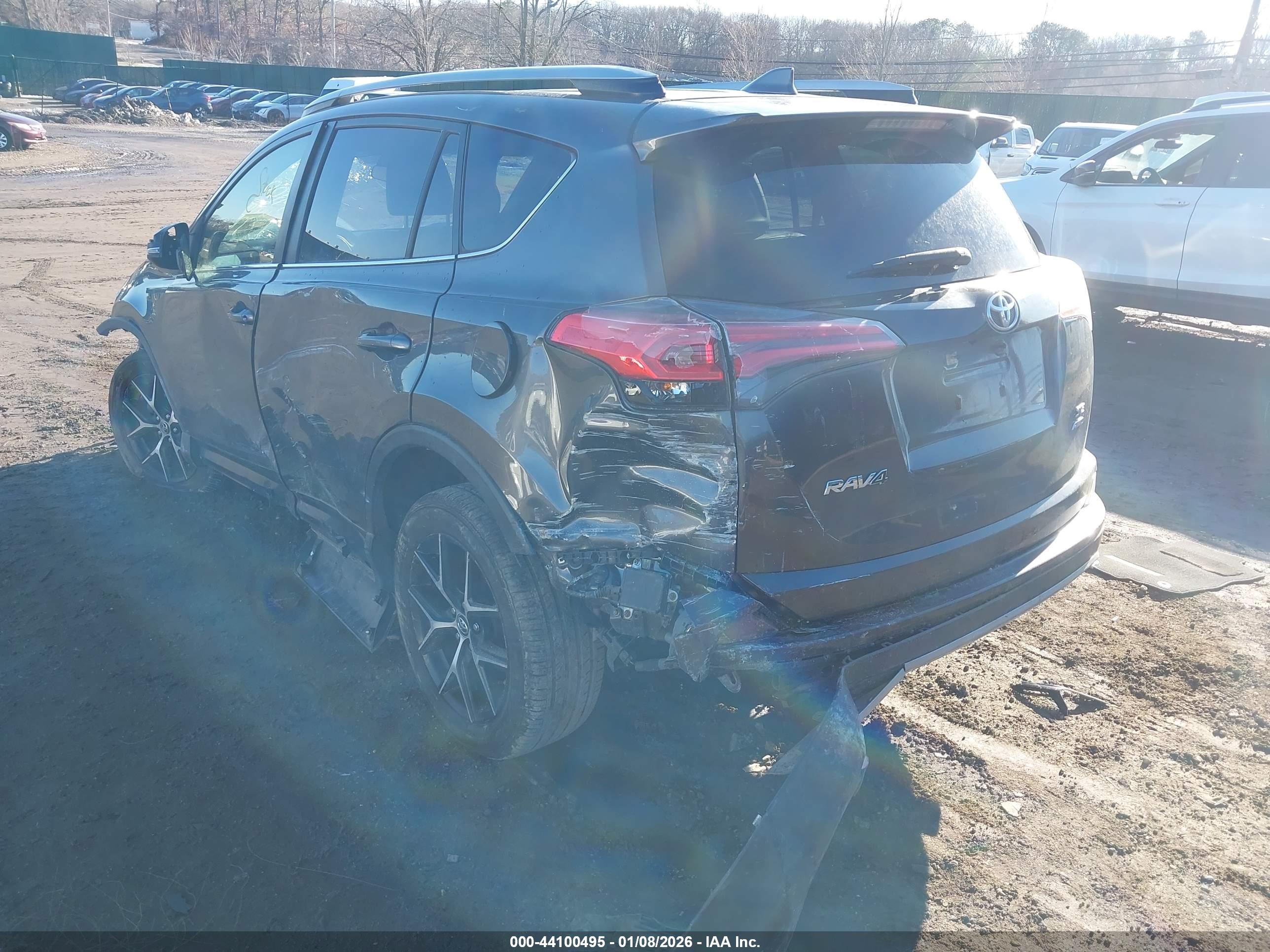 TOYOTA RAV4 image 6