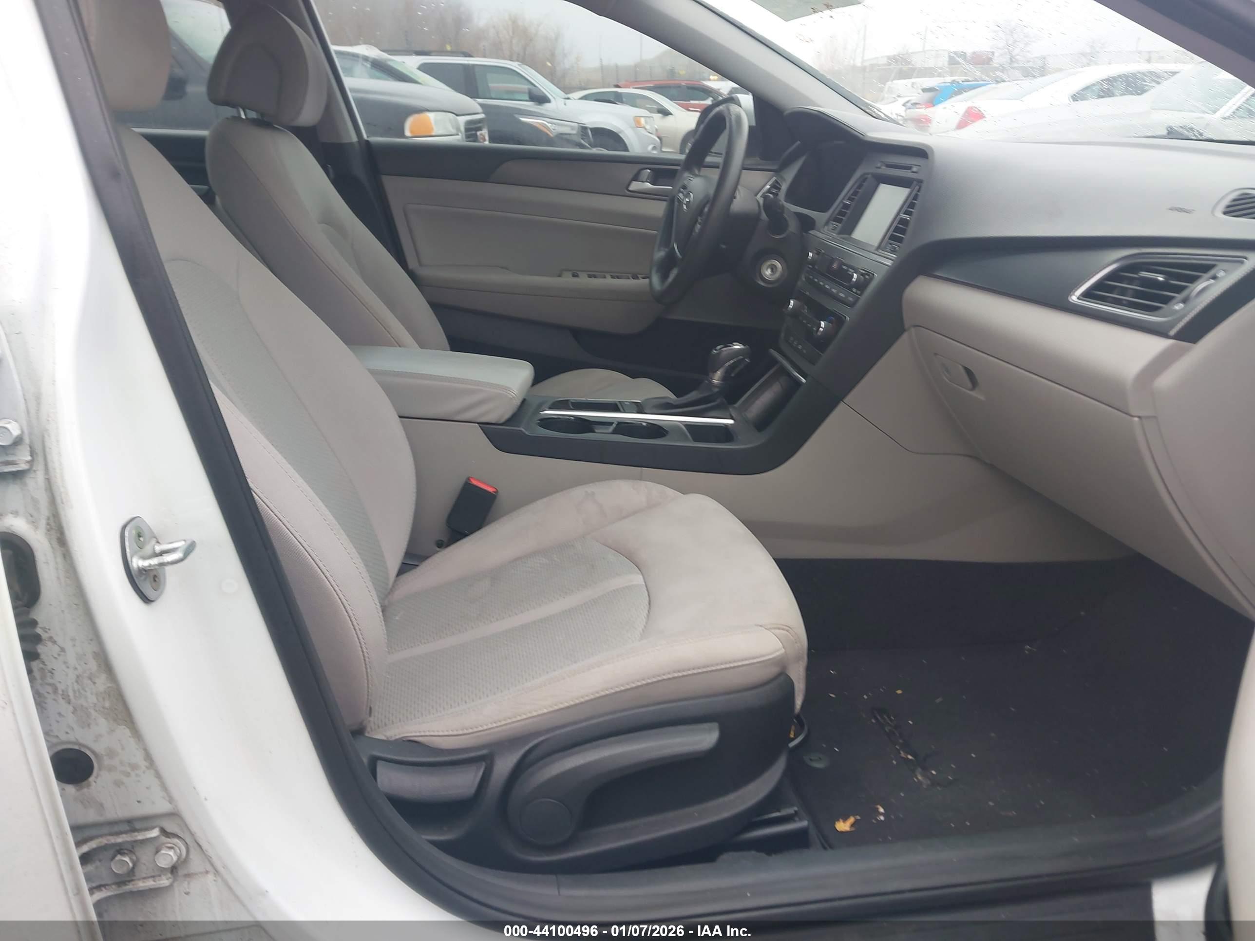 HYUNDAI SONATA image 5