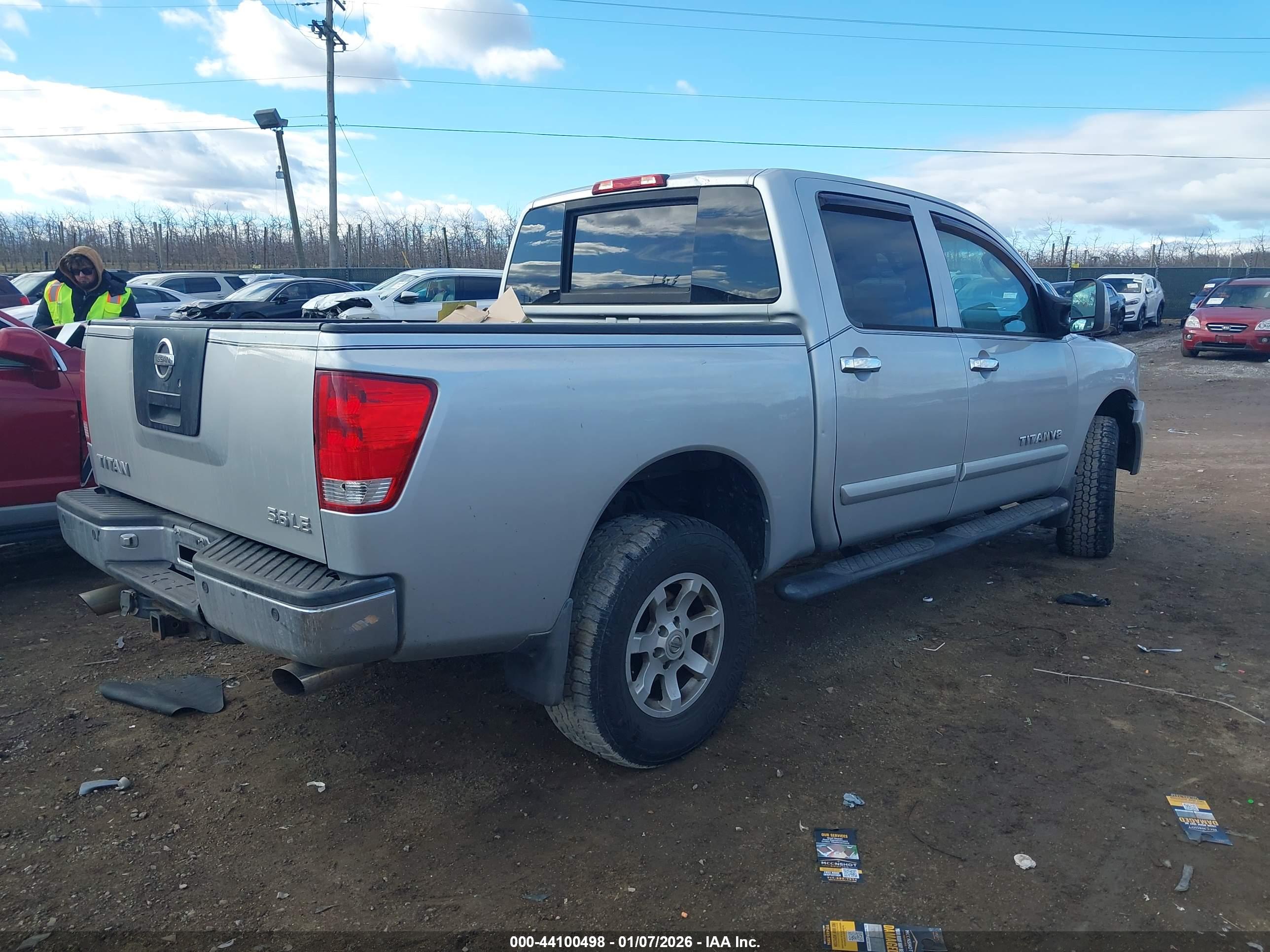 NISSAN TITAN image 4