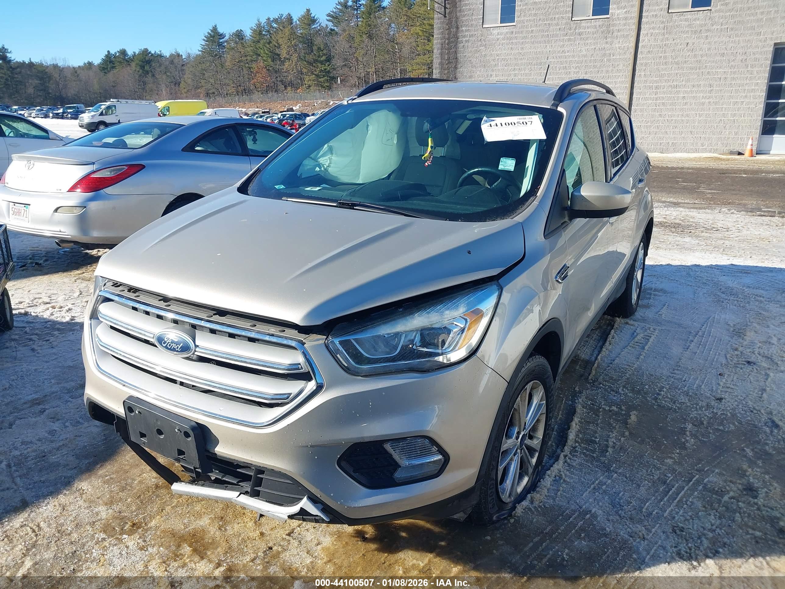 FORD ESCAPE image 2