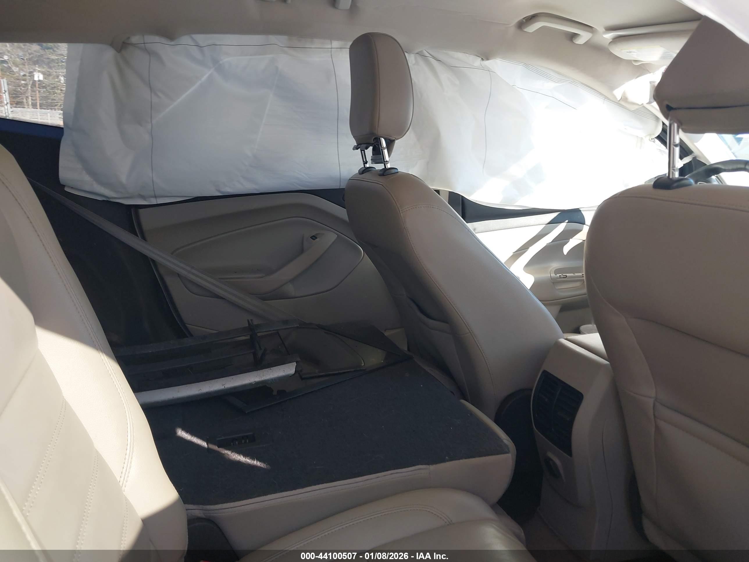 FORD ESCAPE image 8
