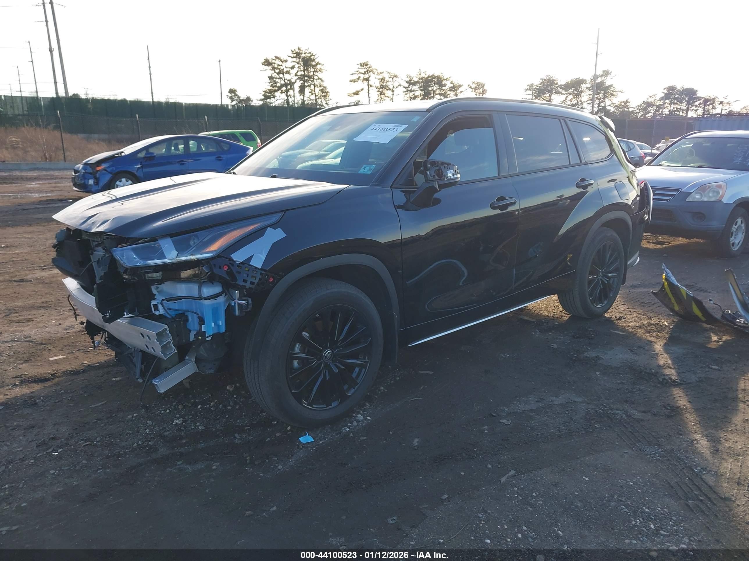 TOYOTA HIGHLANDER image 2