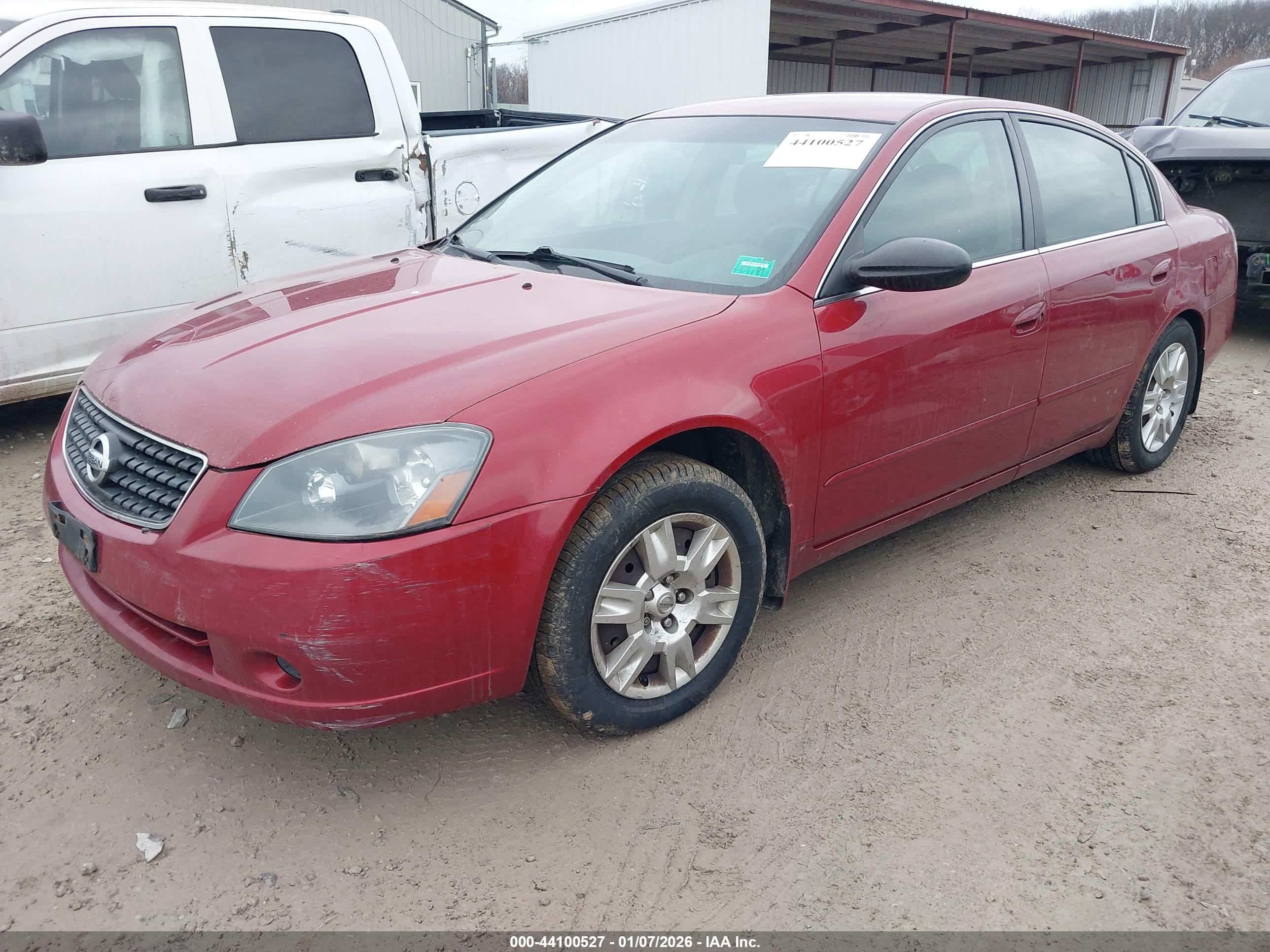 NISSAN ALTIMA image 2