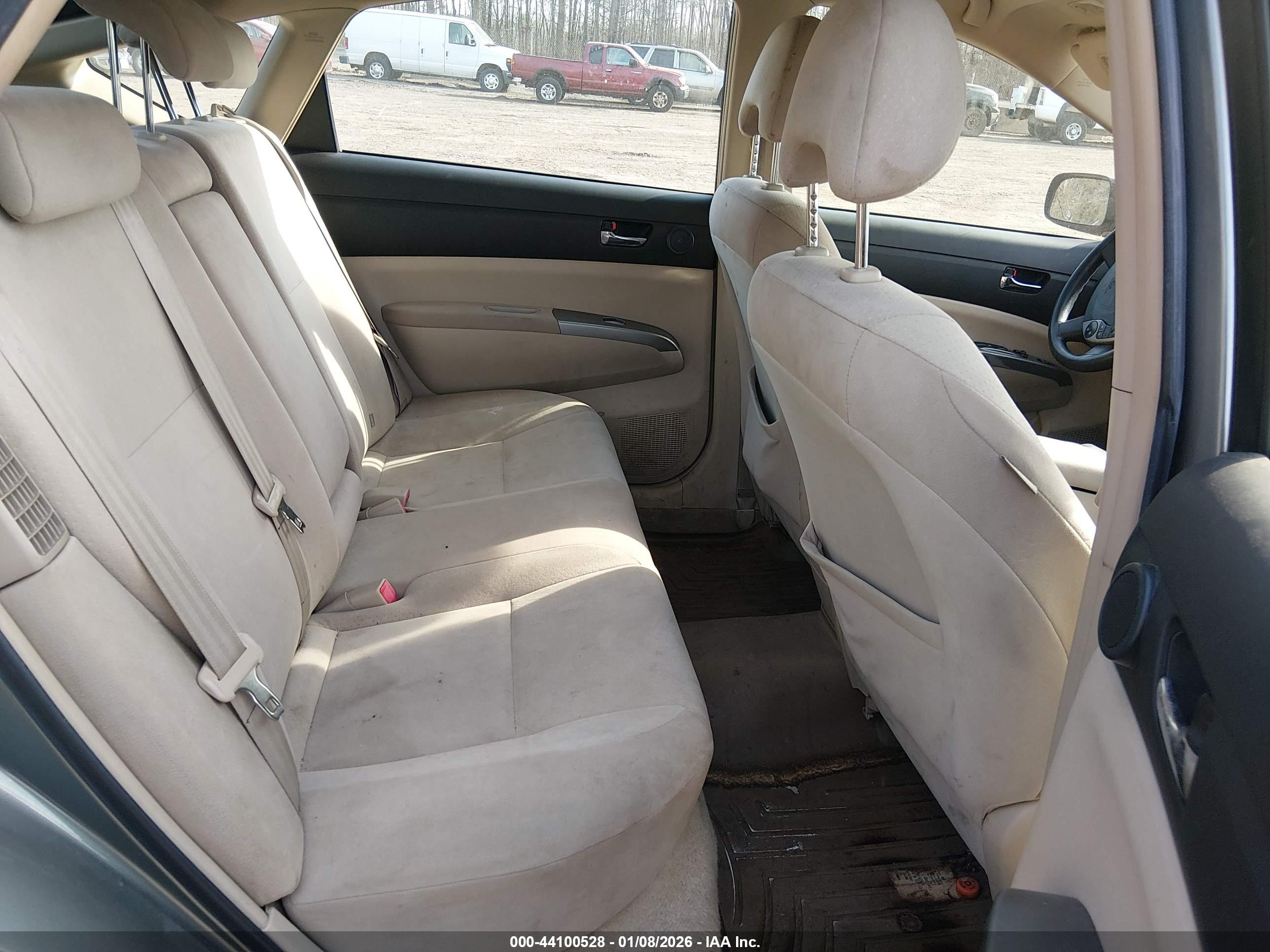 TOYOTA PRIUS image 8