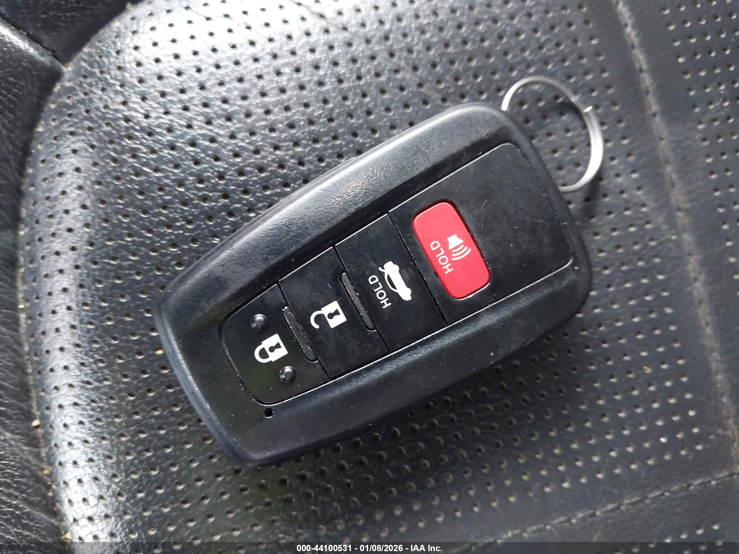 TOYOTA CAMRY image 11
