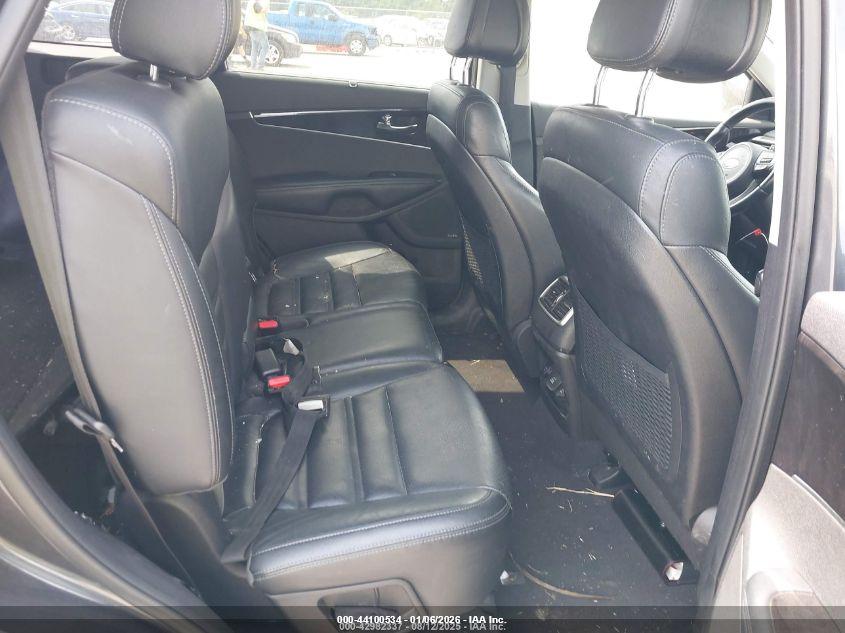 KIA SORENTO image 8
