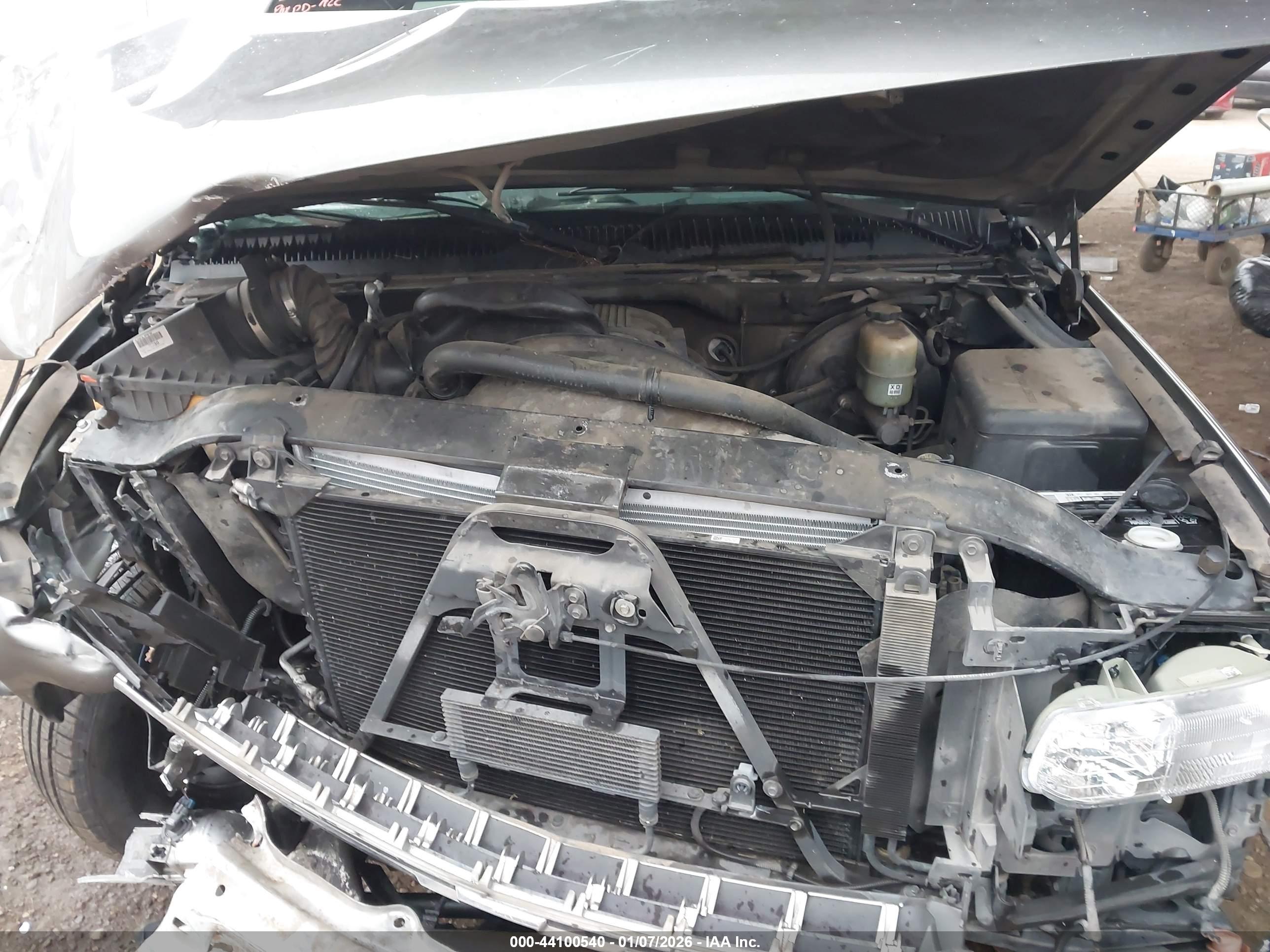 CHEVROLET SILVERADO image 10
