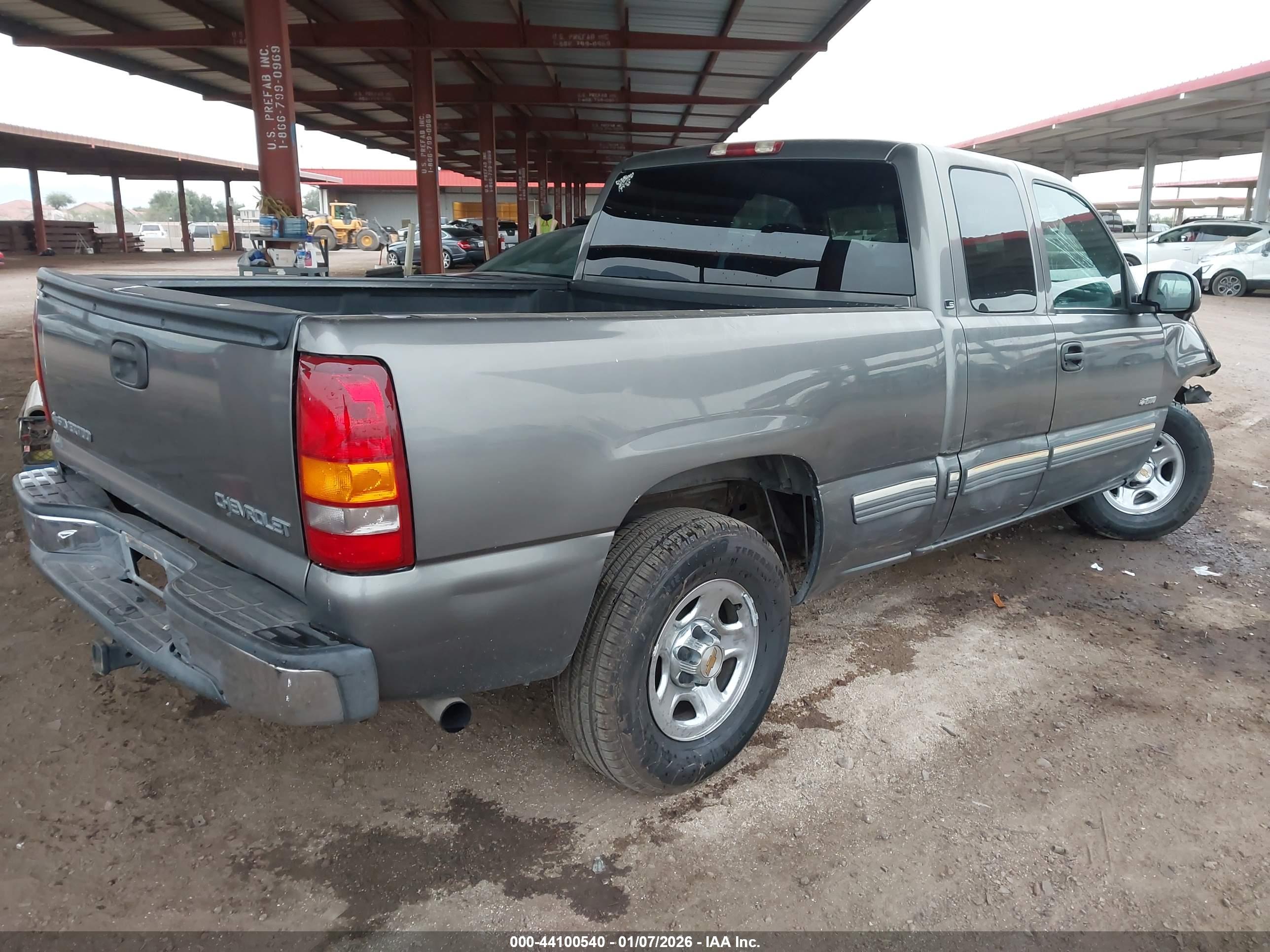 CHEVROLET SILVERADO image 4
