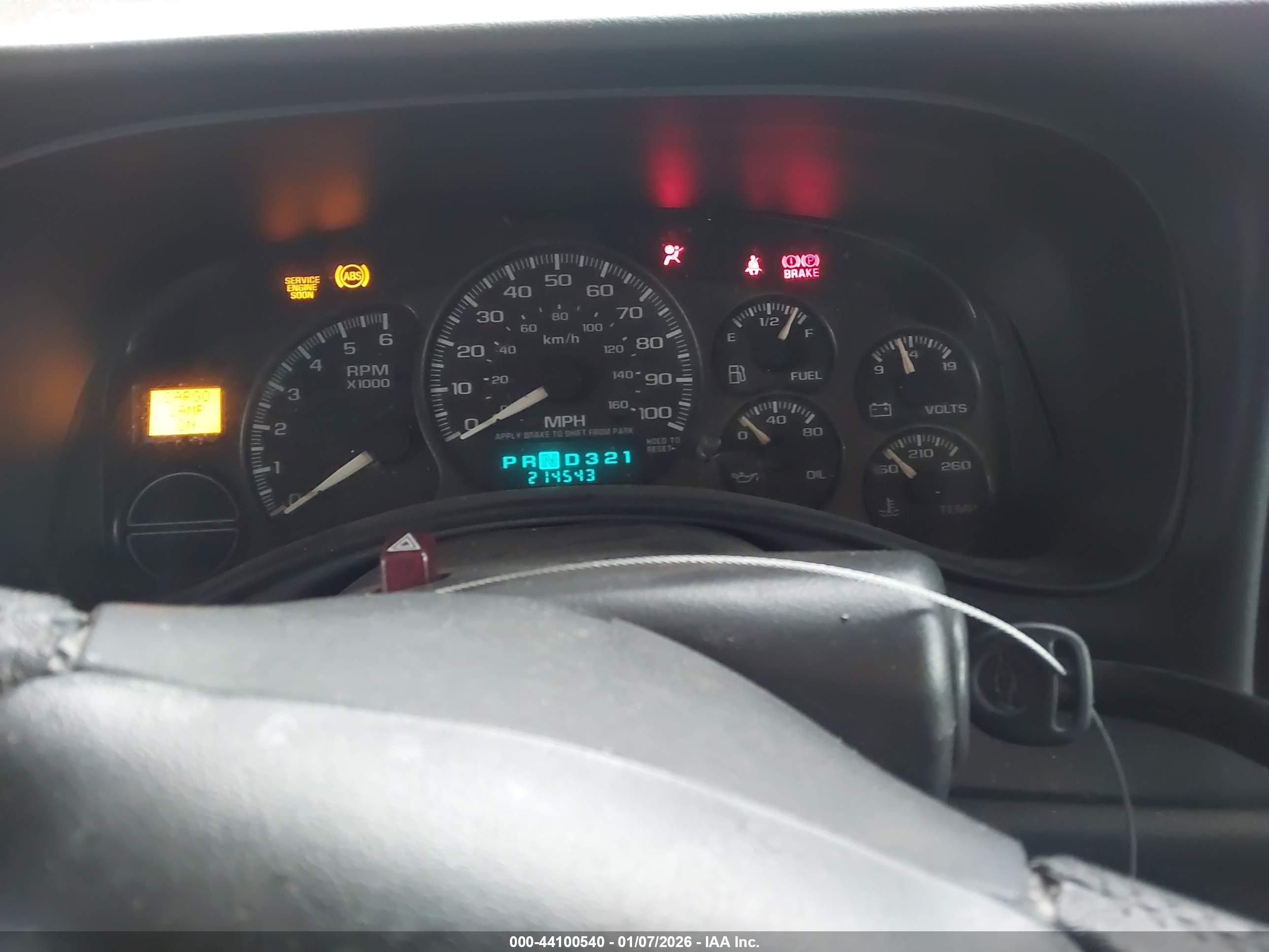 CHEVROLET SILVERADO image 7