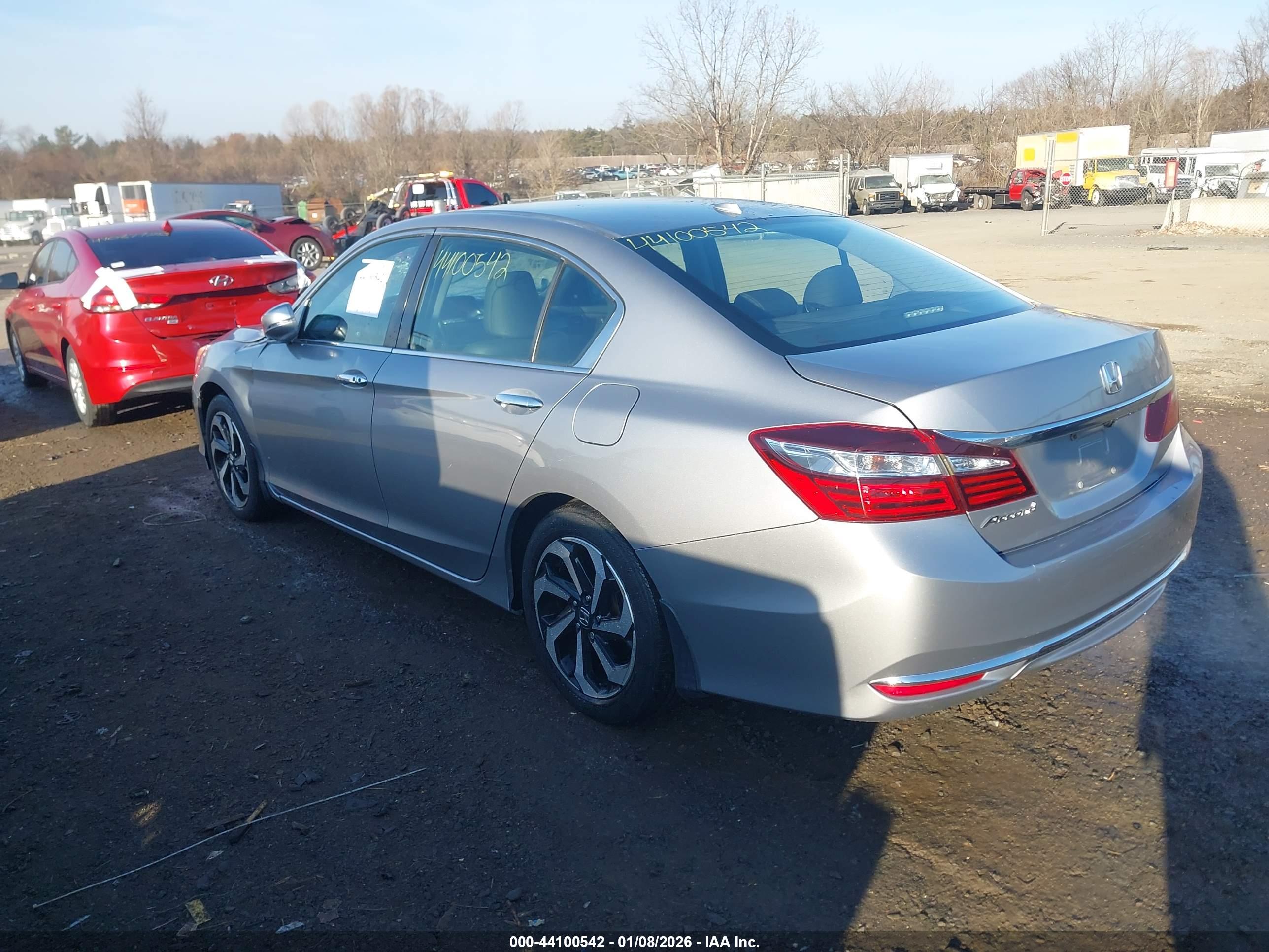 HONDA ACCORD image 3