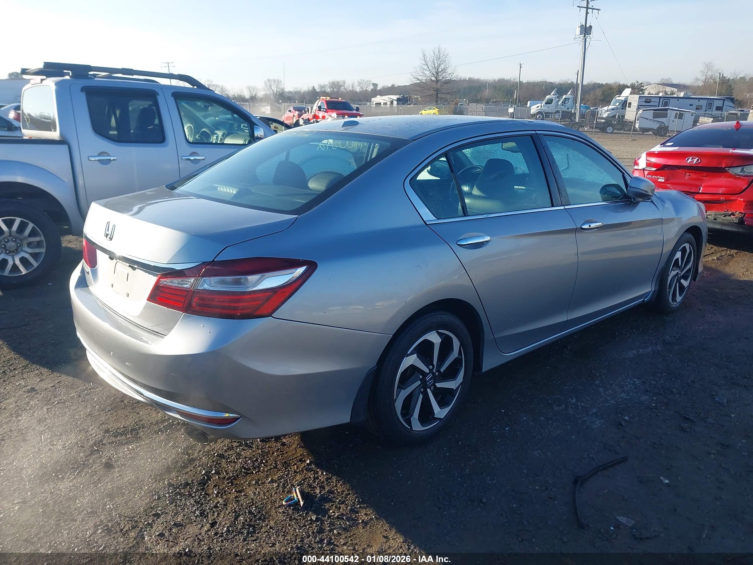 HONDA ACCORD image 4