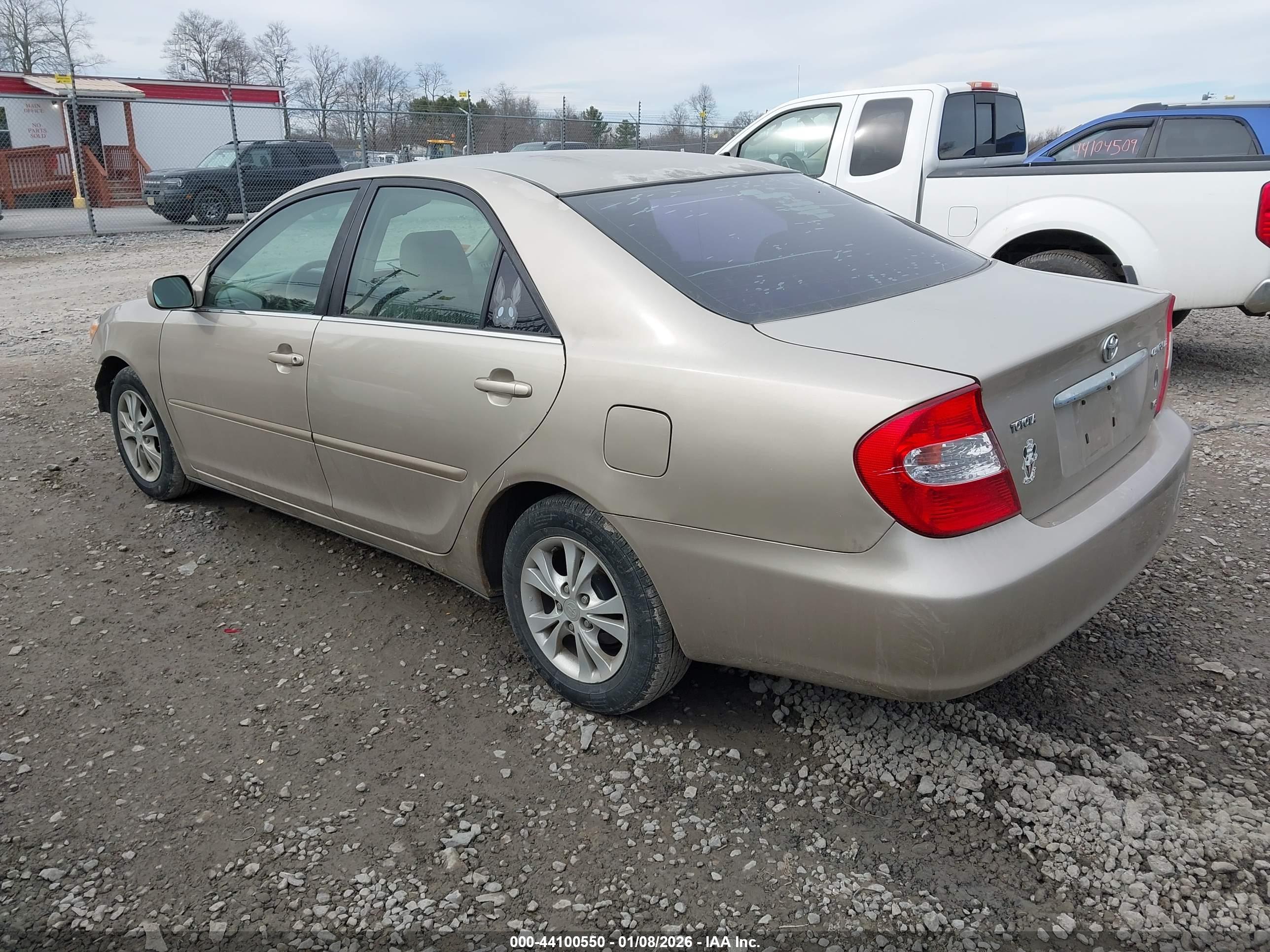 TOYOTA CAMRY image 3