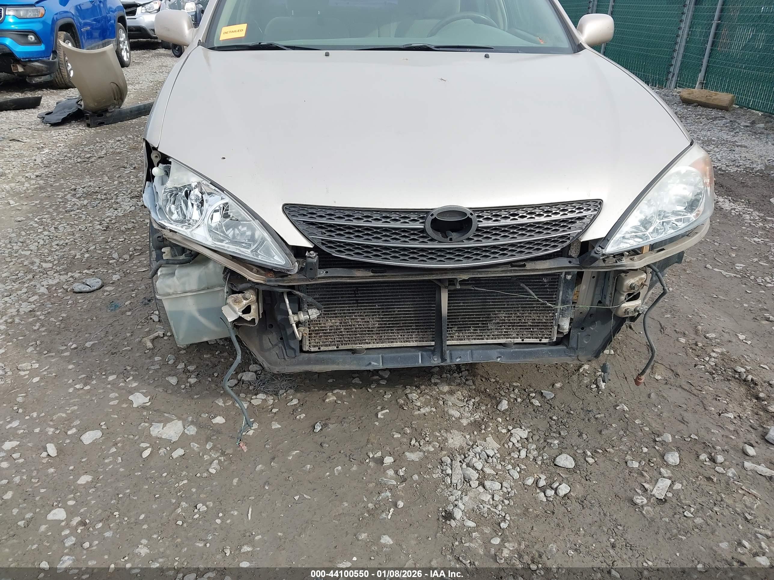 TOYOTA CAMRY image 6