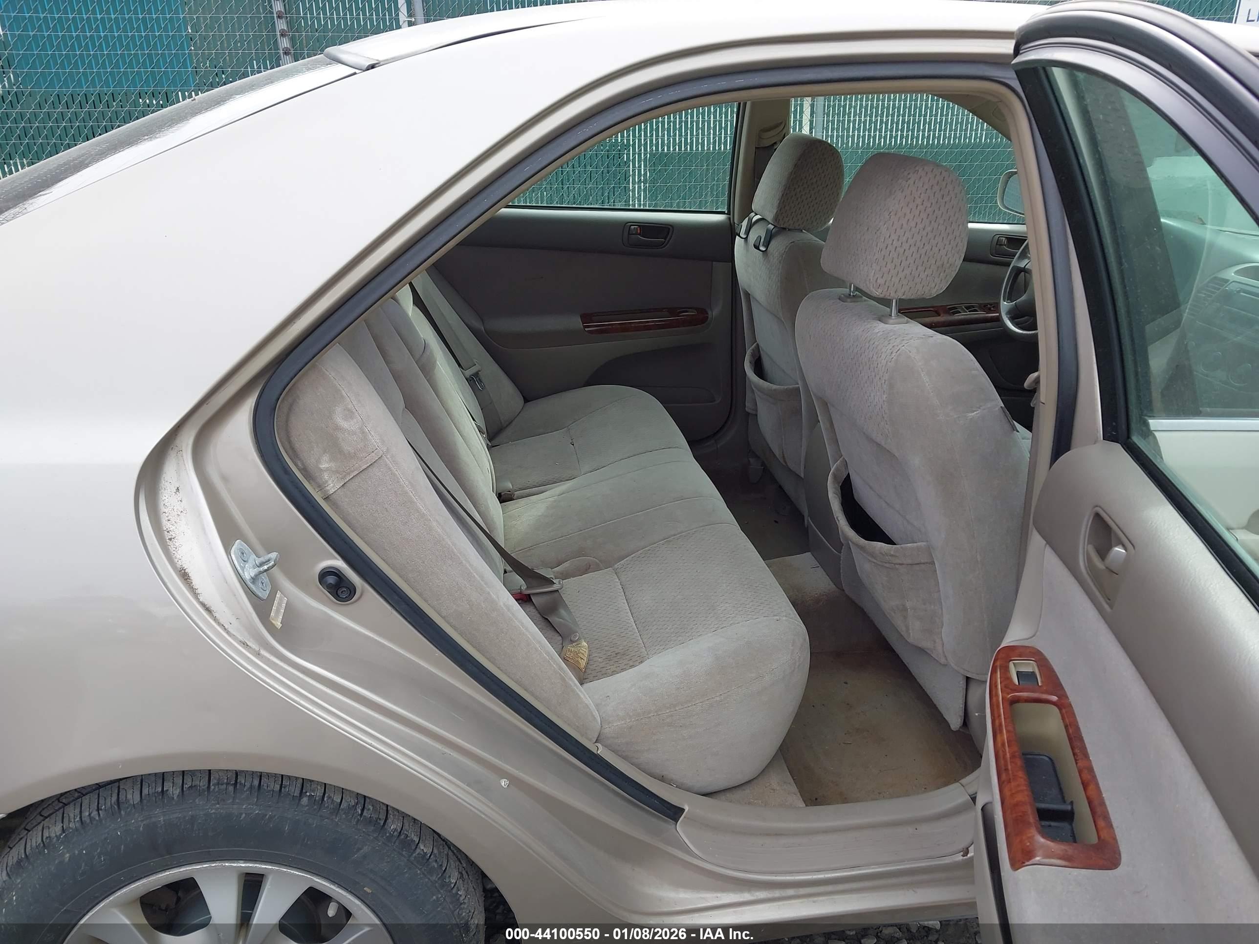 TOYOTA CAMRY image 8