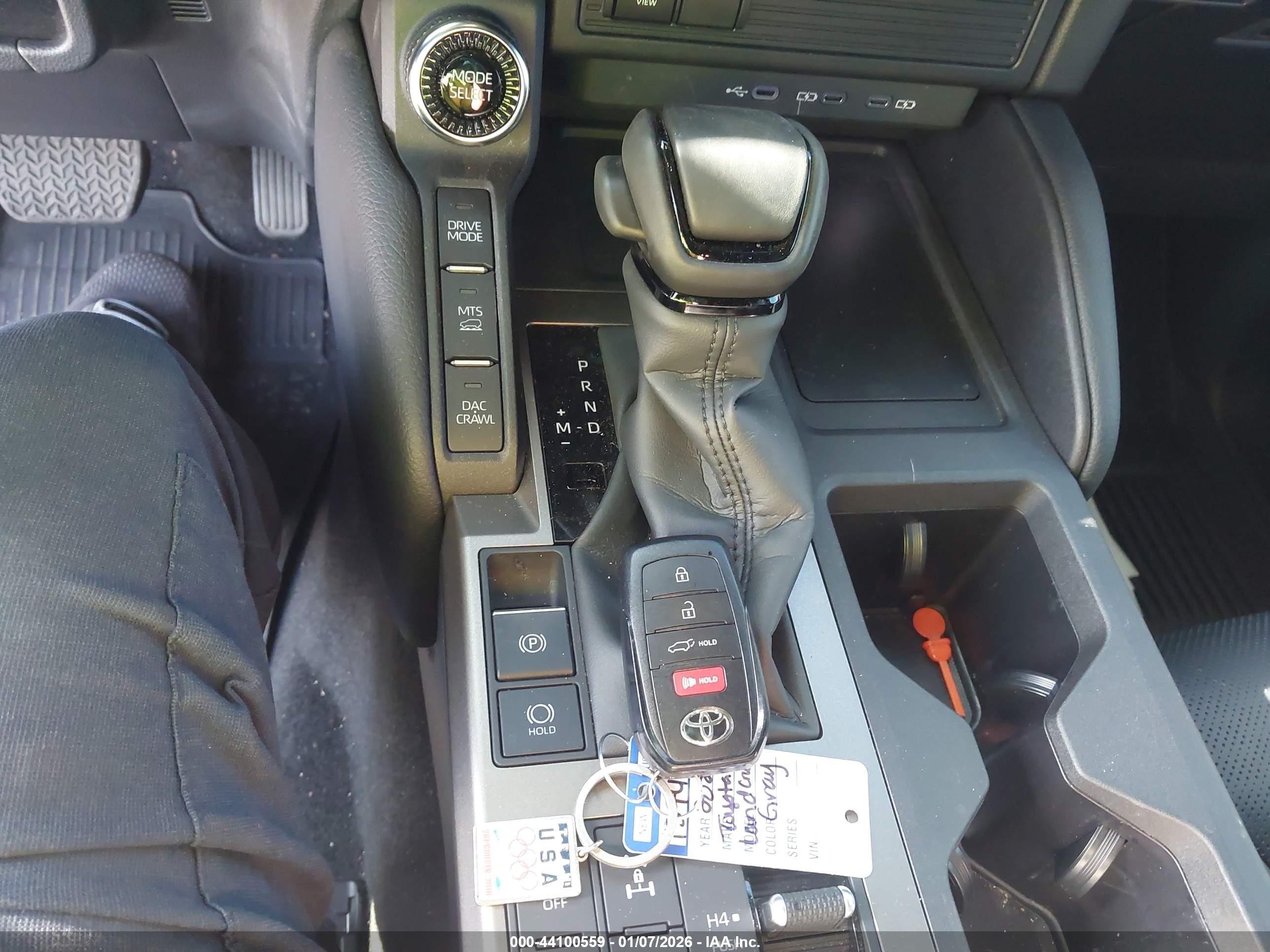 TOYOTA LAND image 11