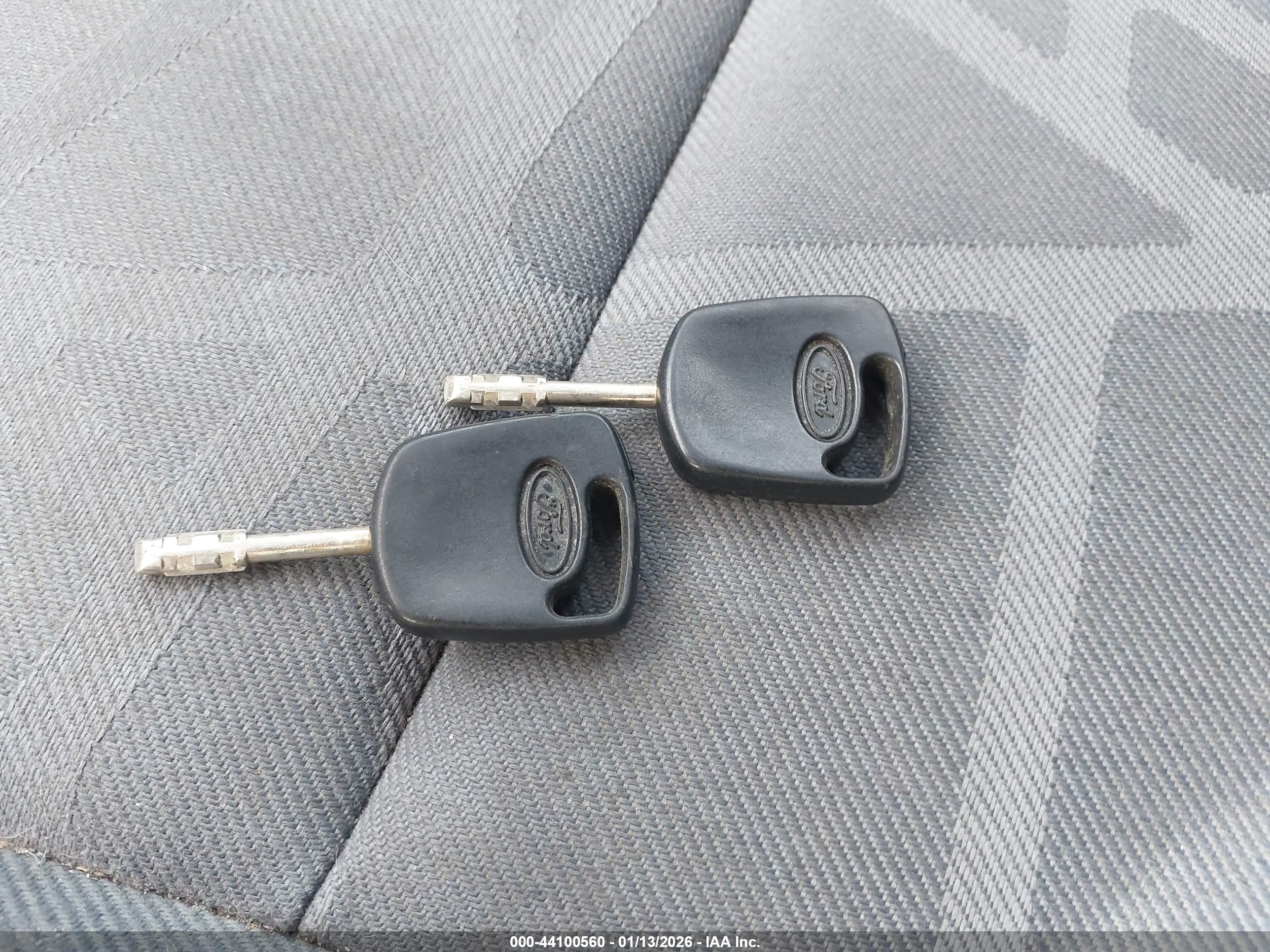 FORD TRANSIT image 11