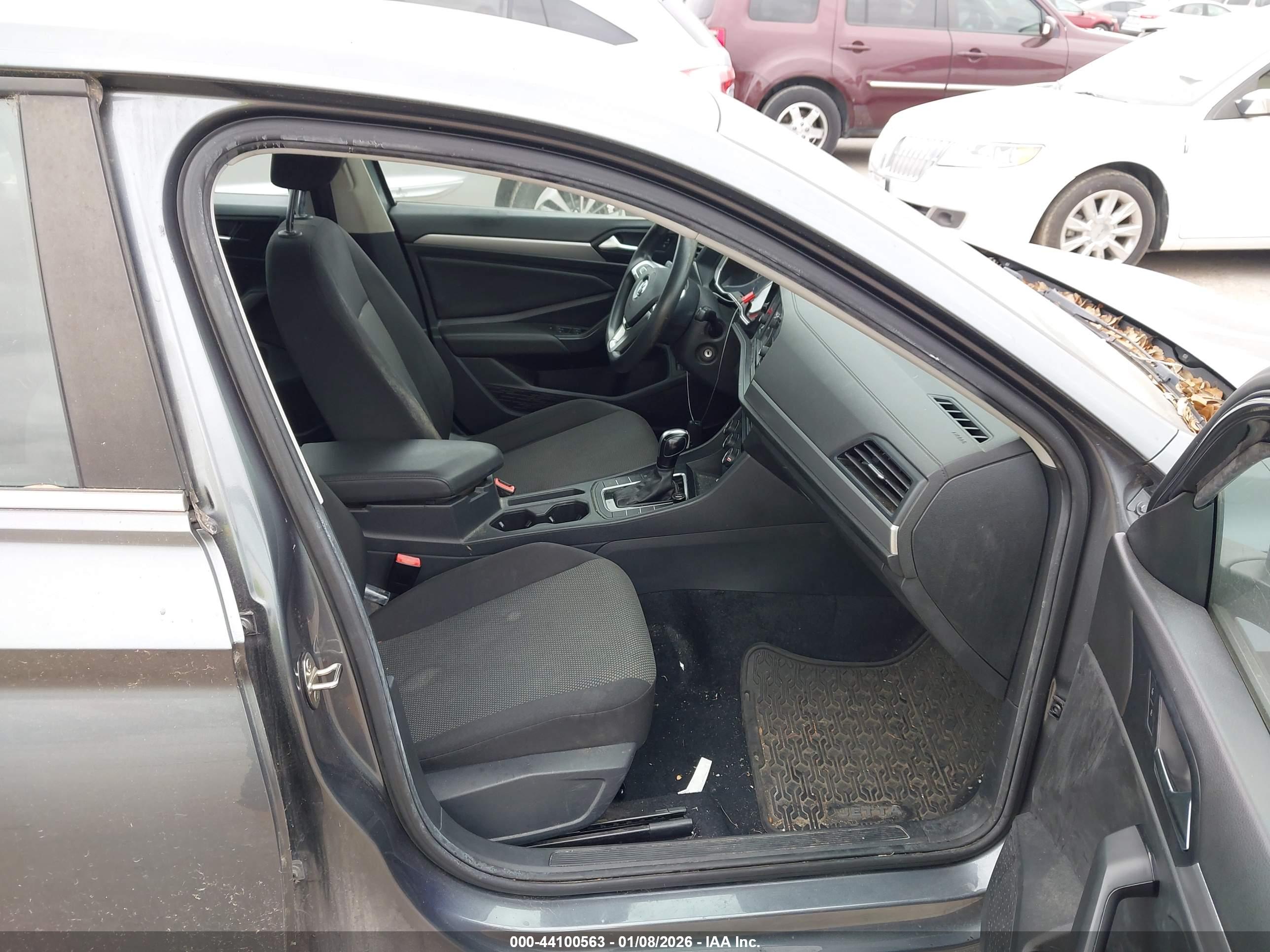 VOLKSWAGEN JETTA image 5