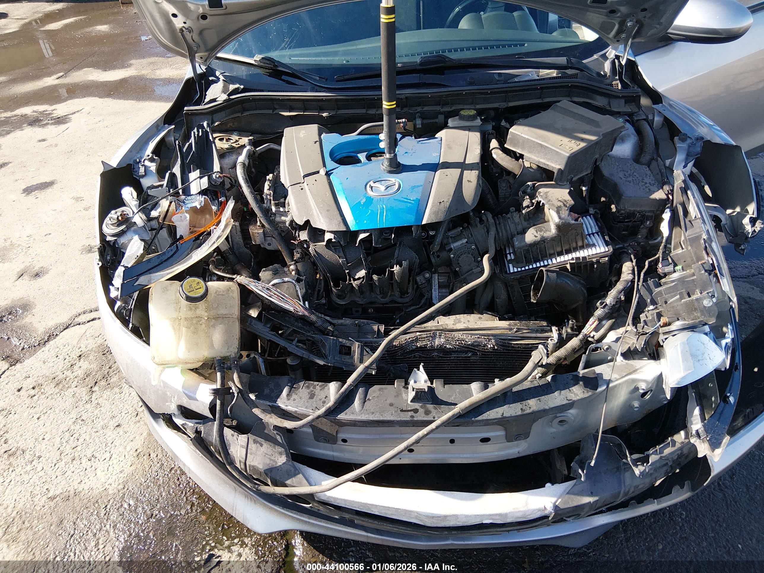 MAZDA MAZDA3 image 10