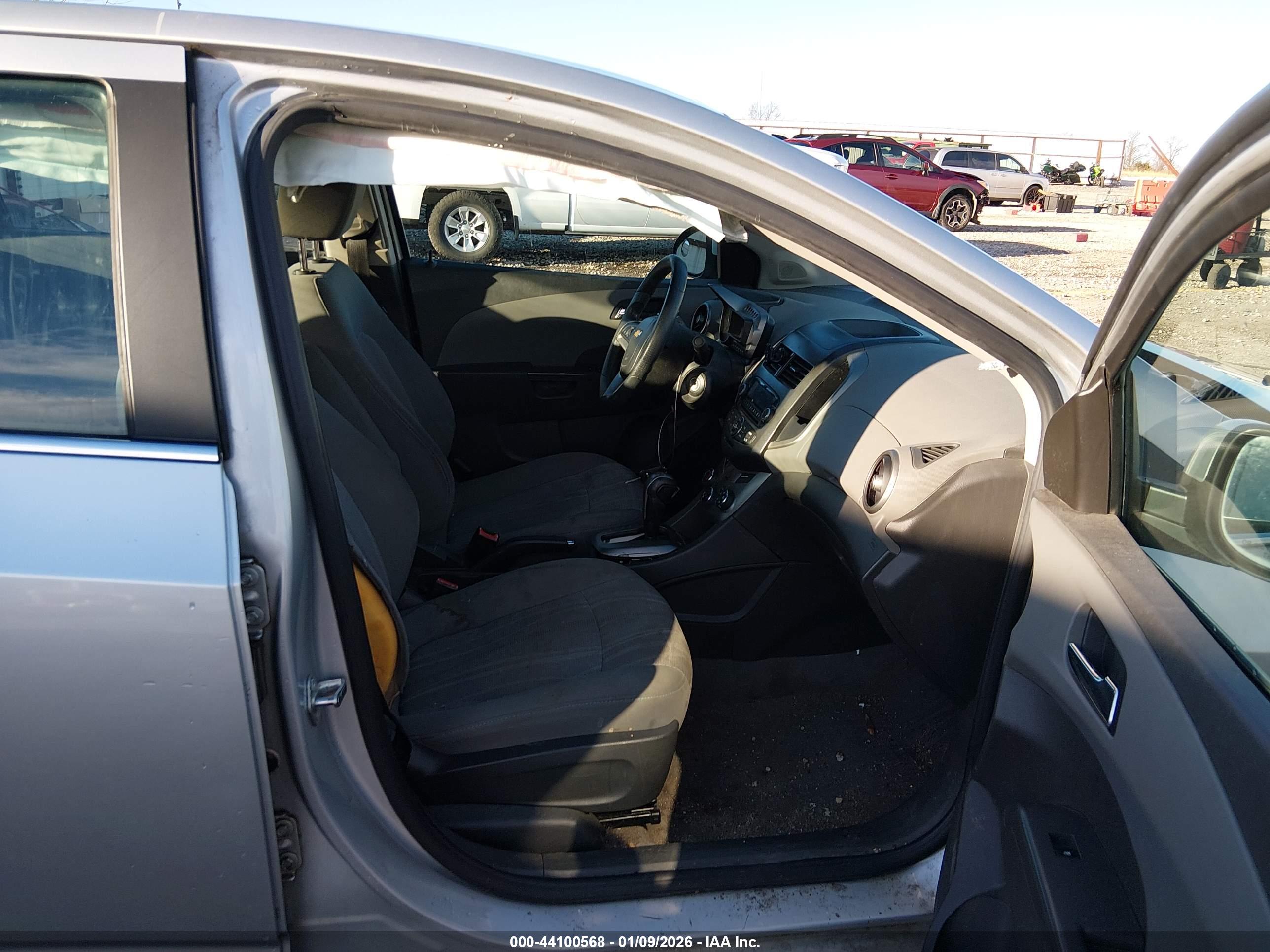 CHEVROLET SONIC image 5