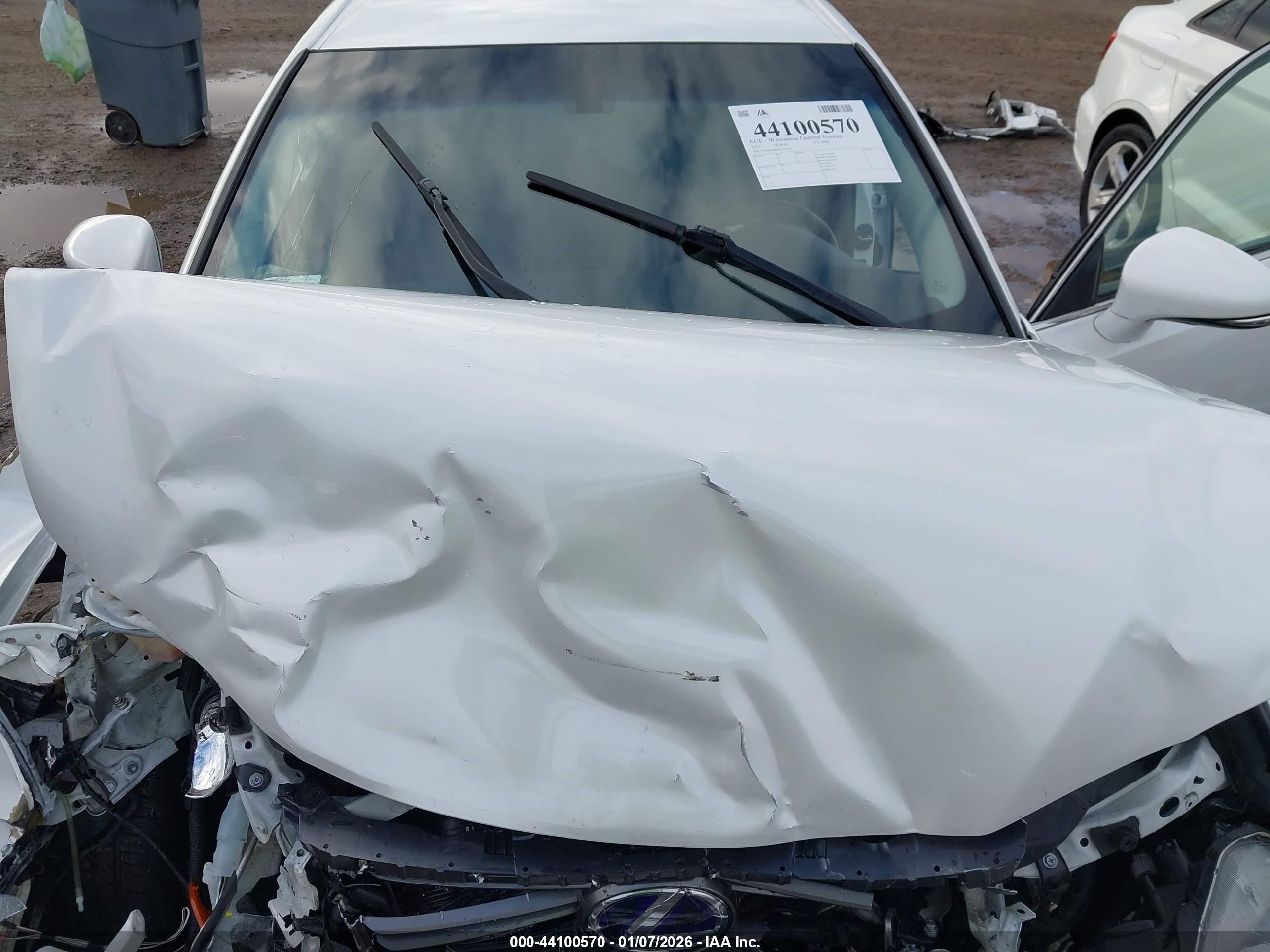 LEXUS CT image 10