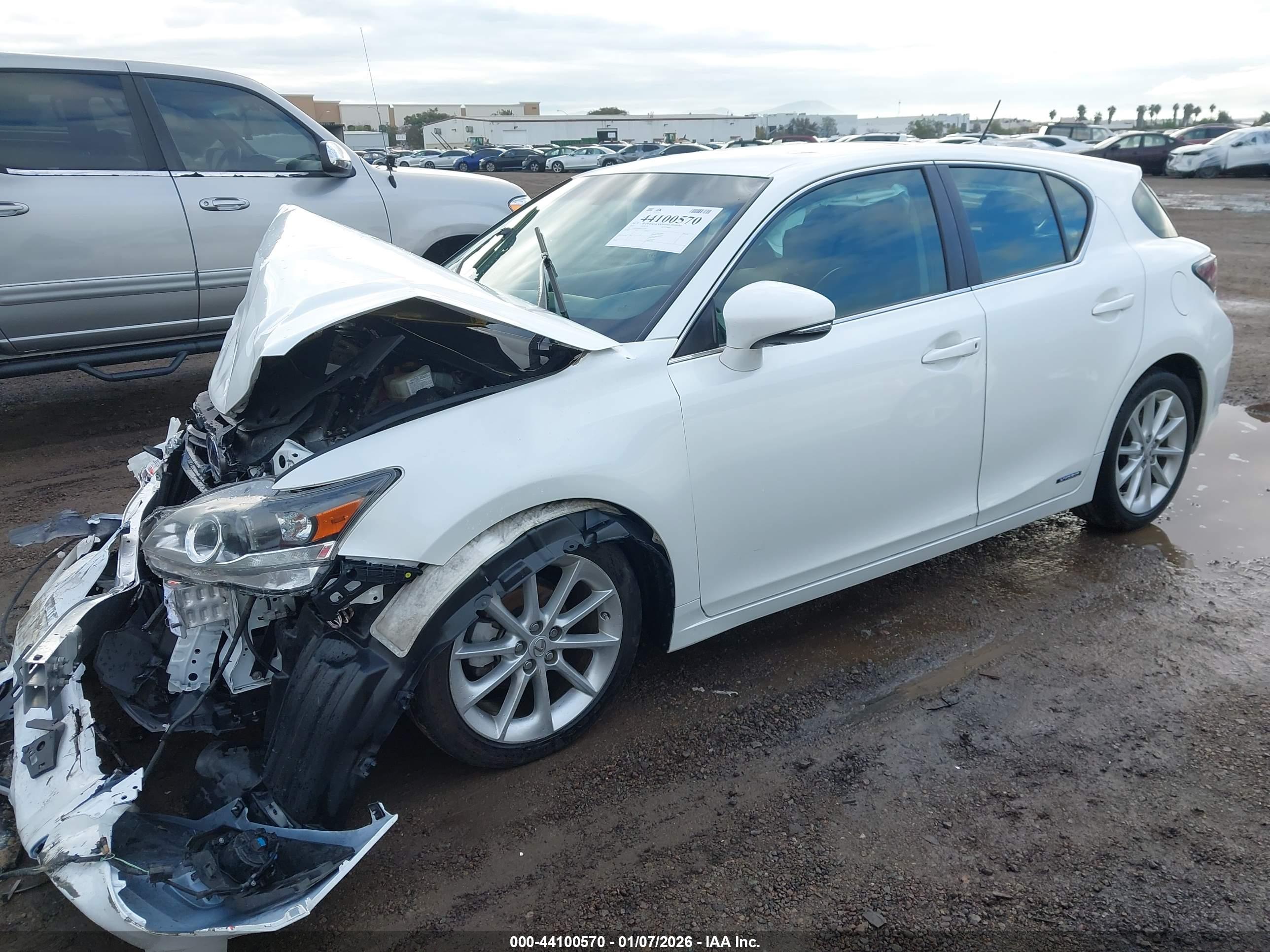 LEXUS CT image 2