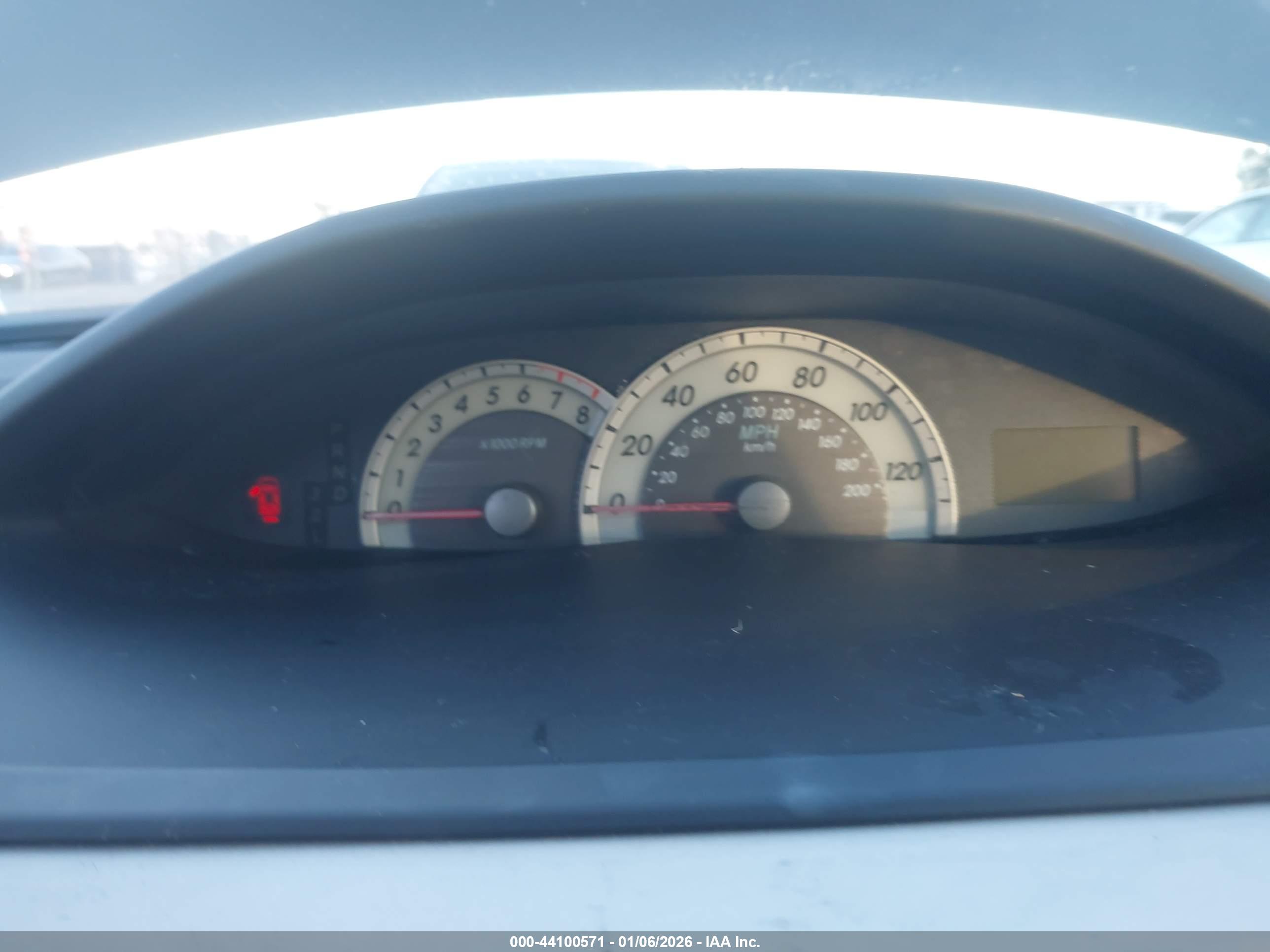 TOYOTA YARIS image 7