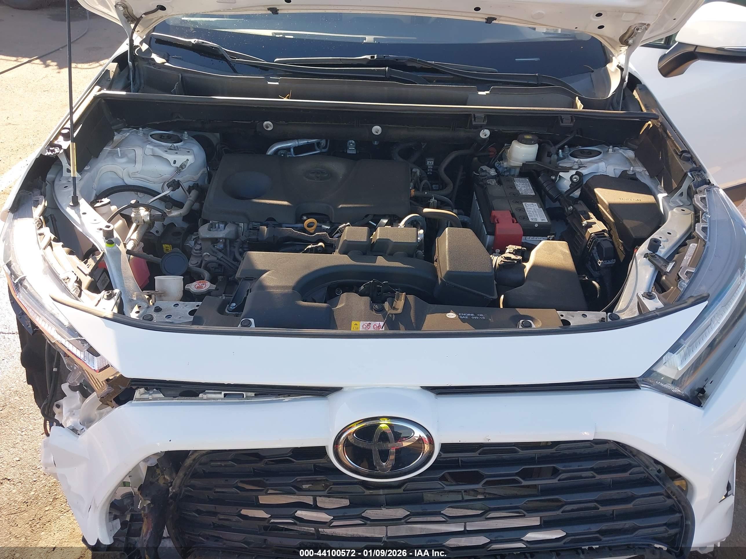 TOYOTA RAV4 image 10