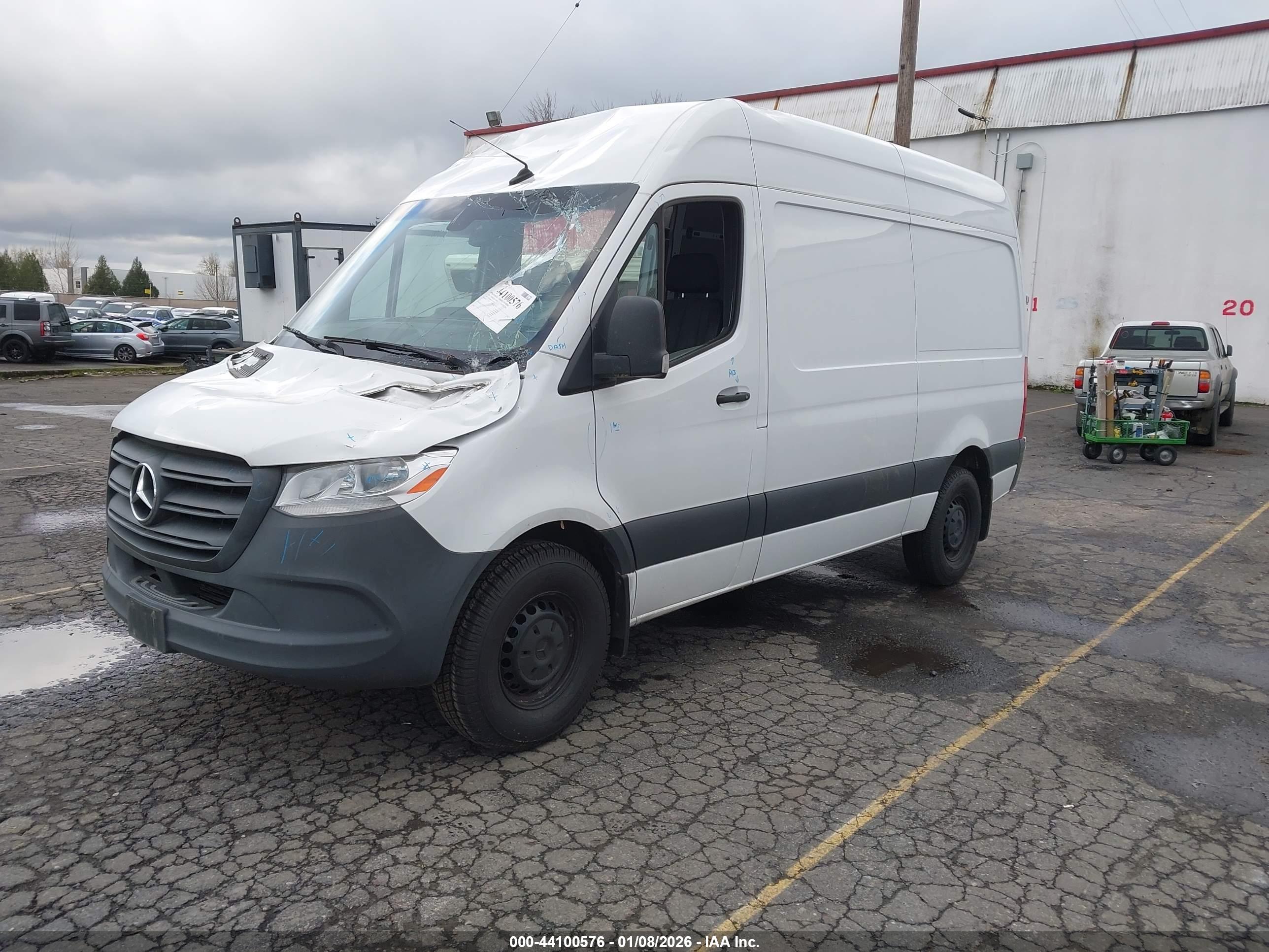 MERCEDES-BENZ SPRINTER image 2
