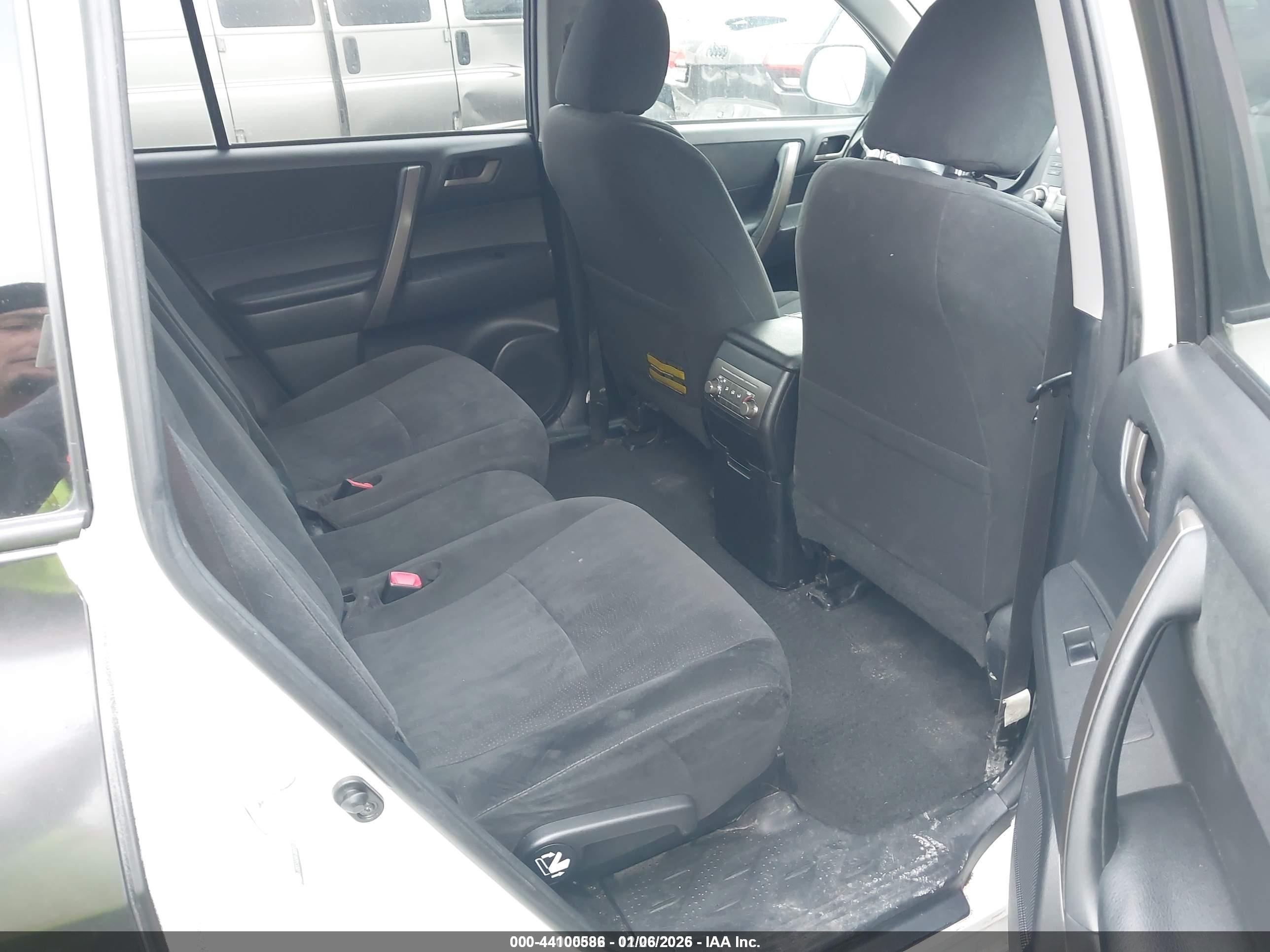 TOYOTA HIGHLANDER image 8