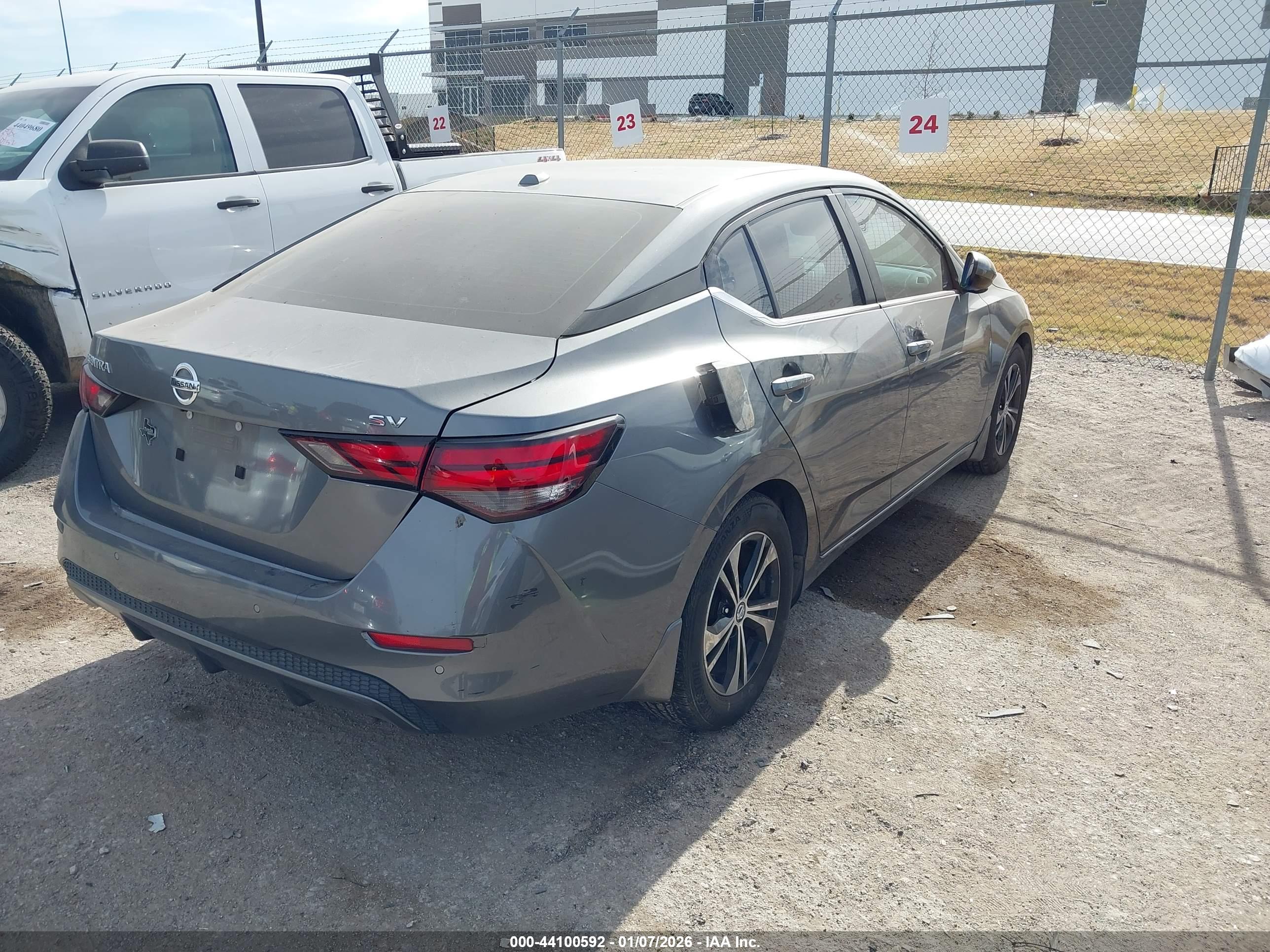 NISSAN SENTRA image 4