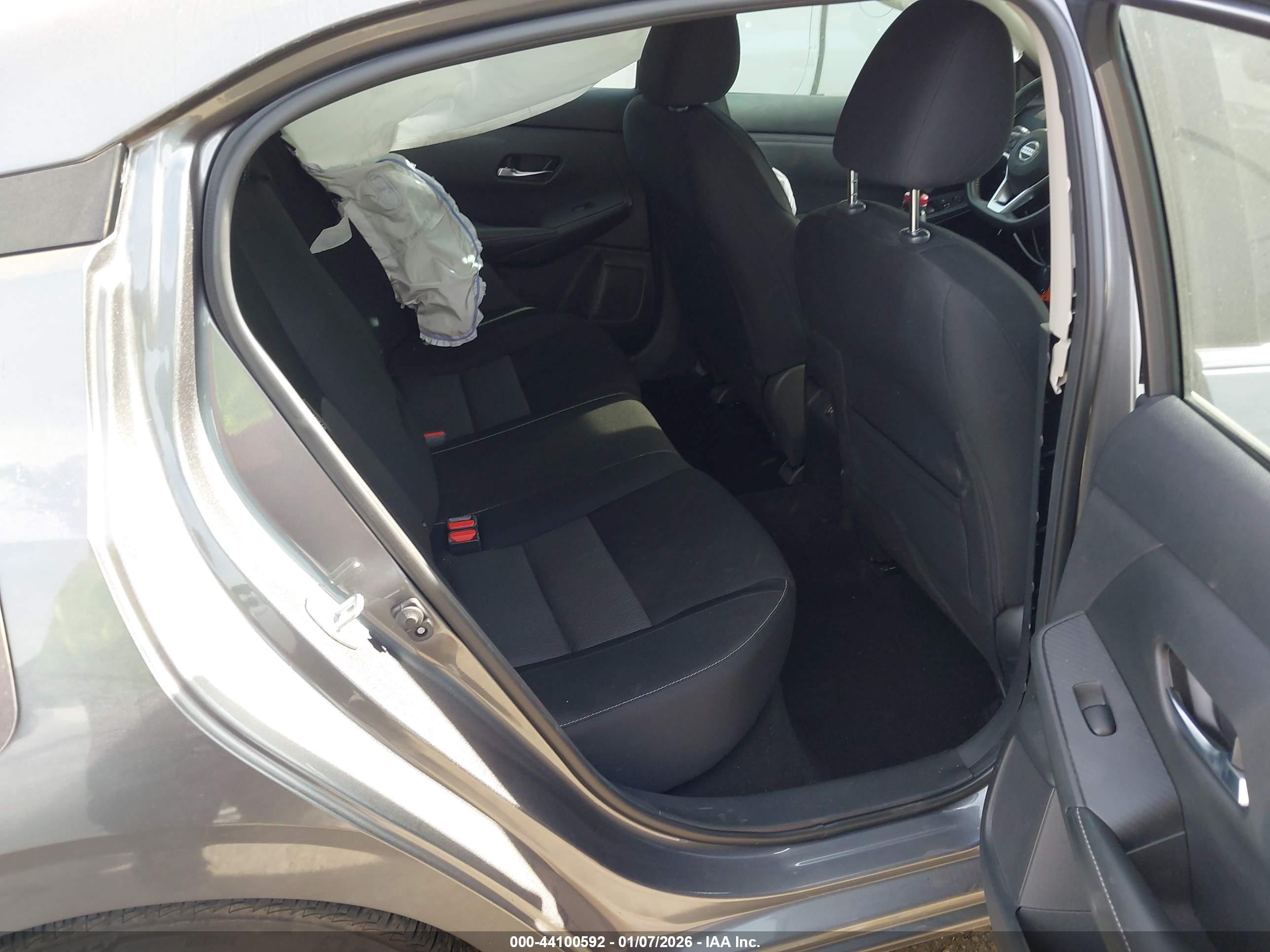 NISSAN SENTRA image 8
