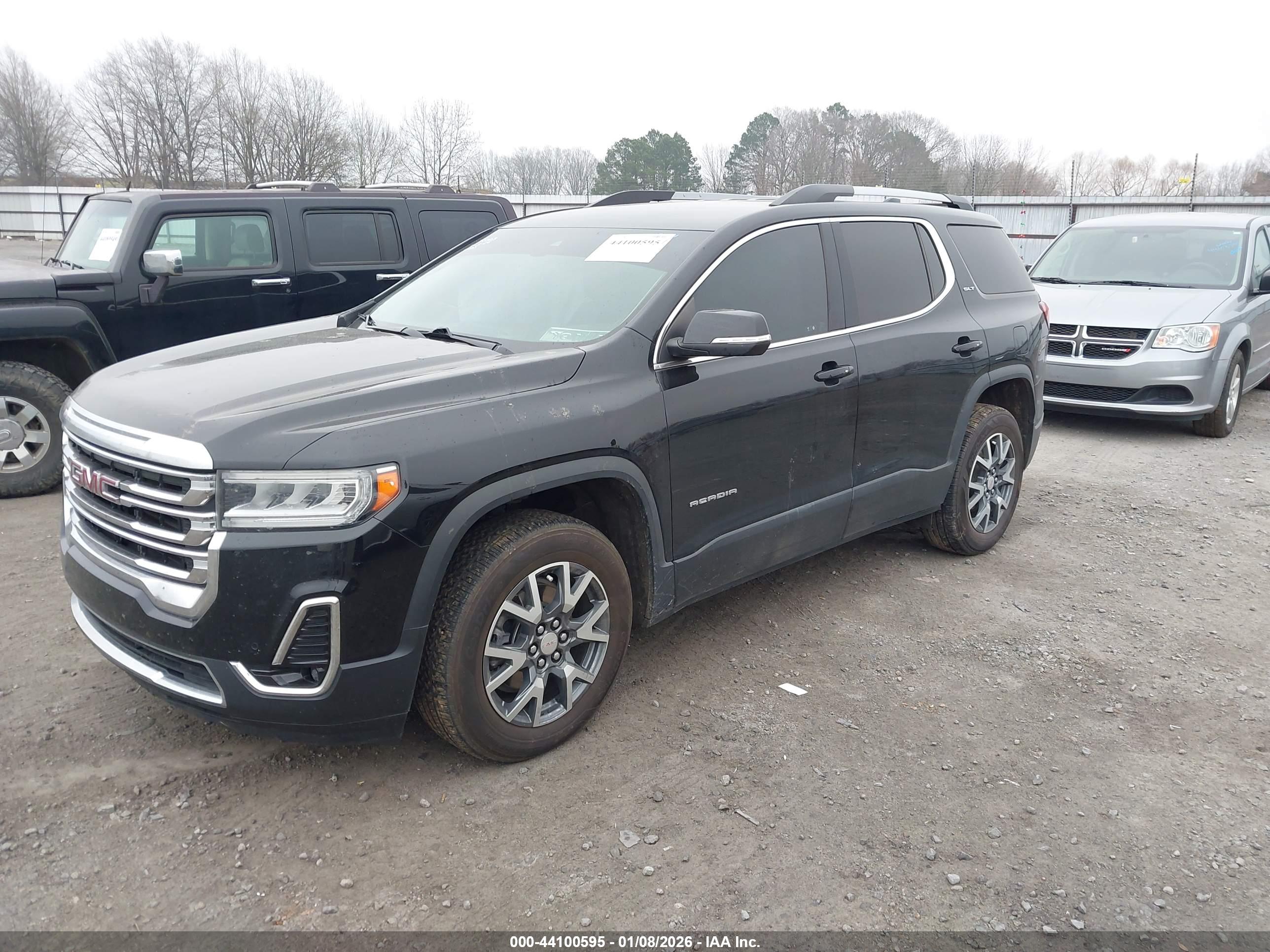 GMC ACADIA image 2