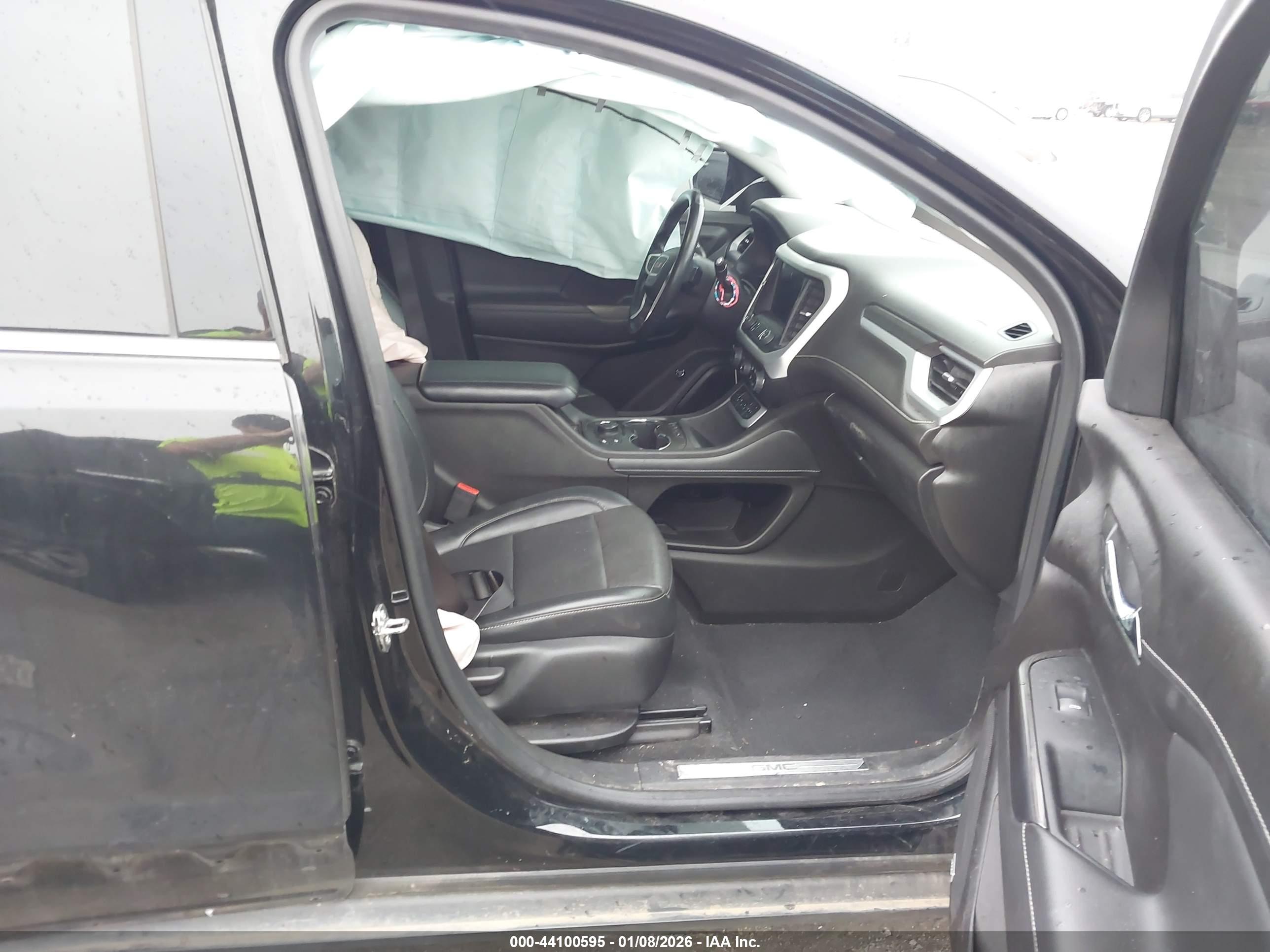 GMC ACADIA image 5