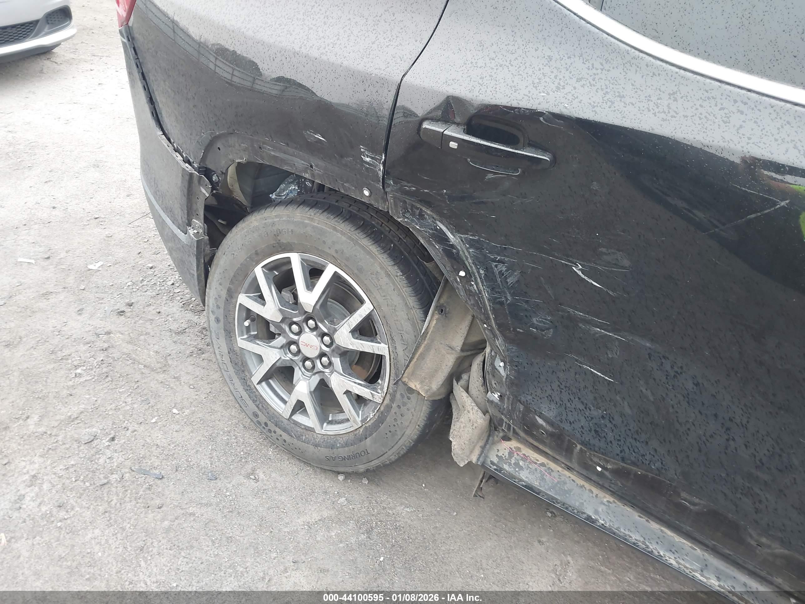 GMC ACADIA image 6