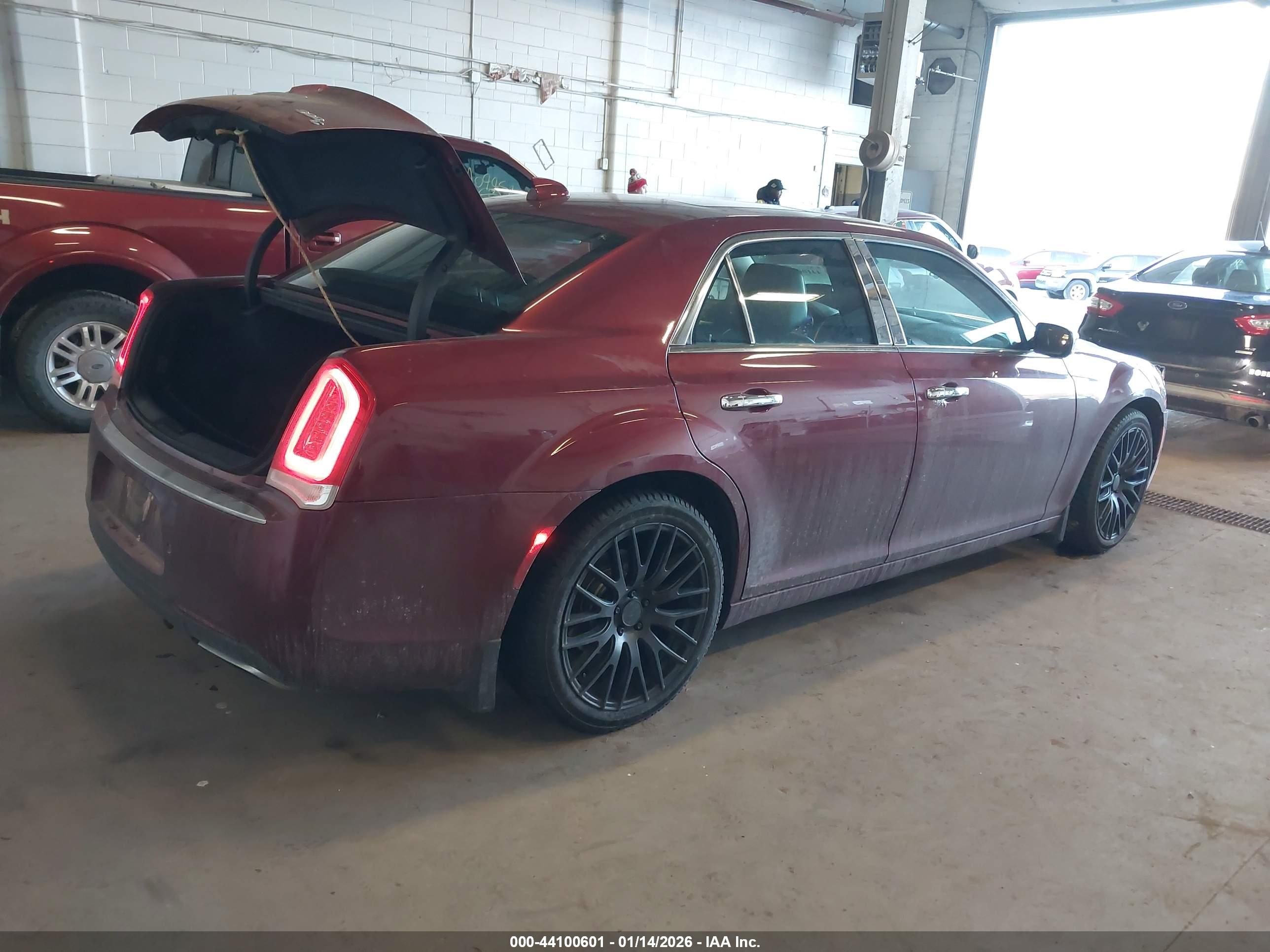 CHRYSLER 300C image 4