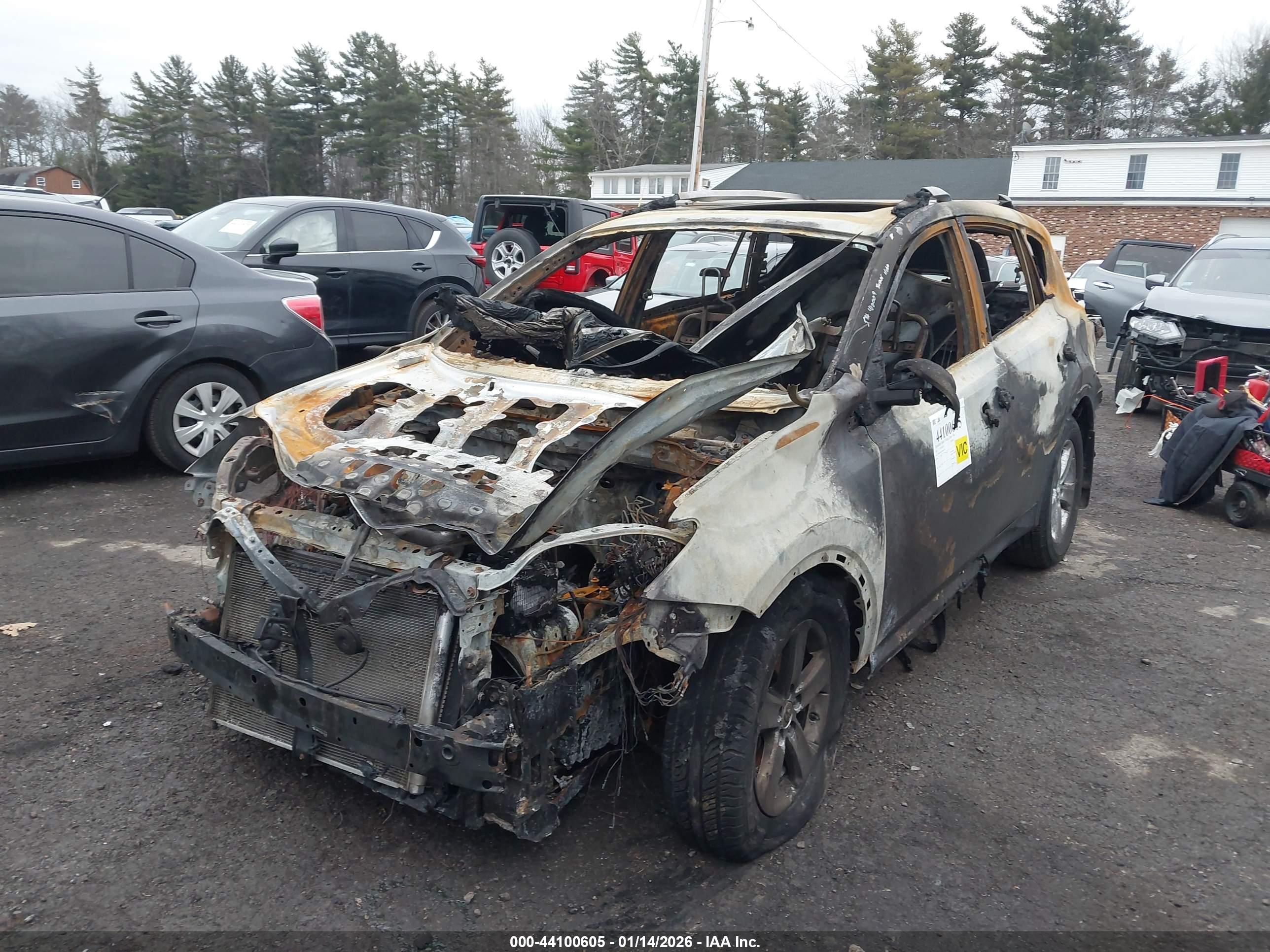 TOYOTA RAV4 image 2
