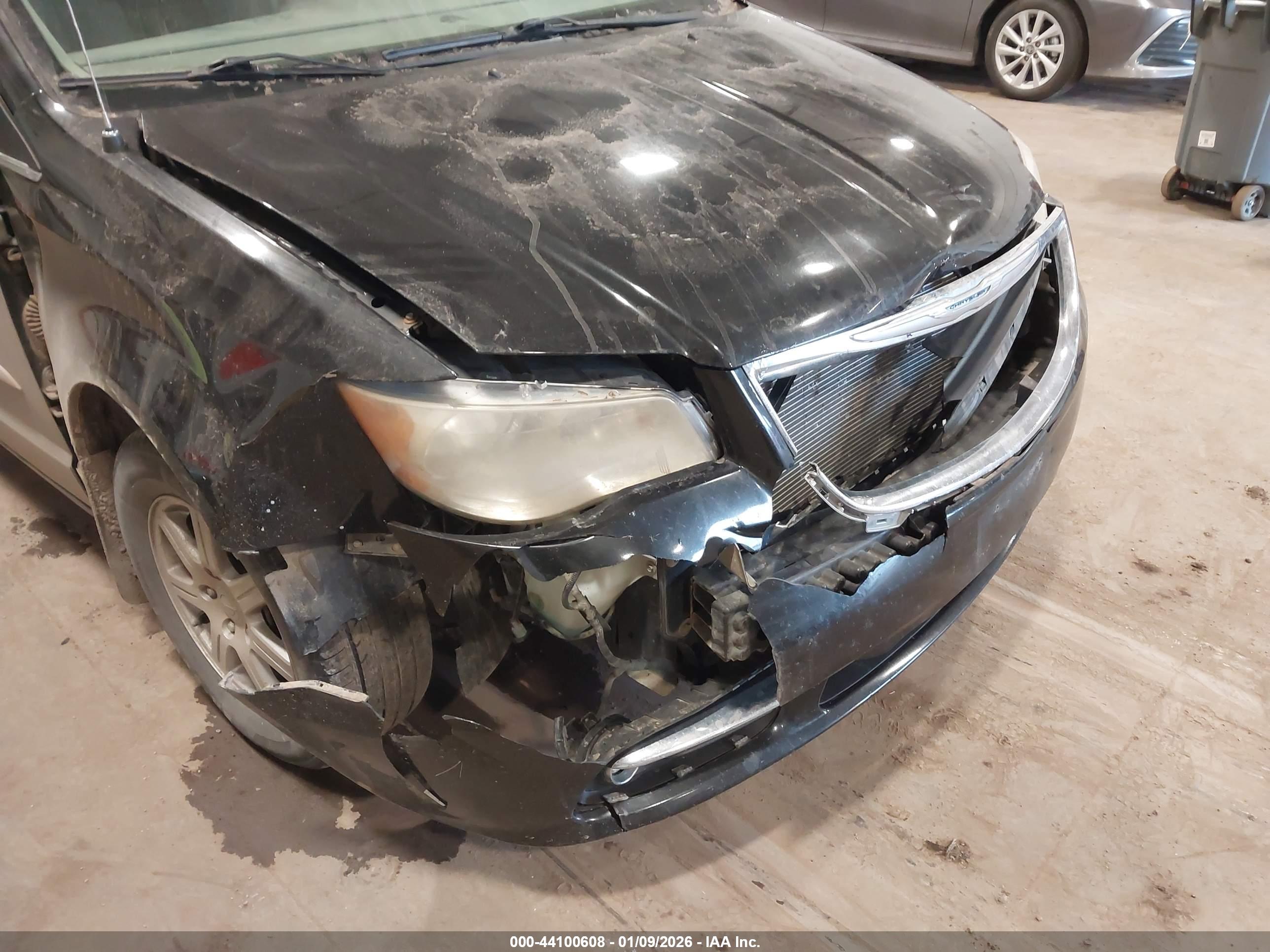 CHRYSLER TOWN image 6