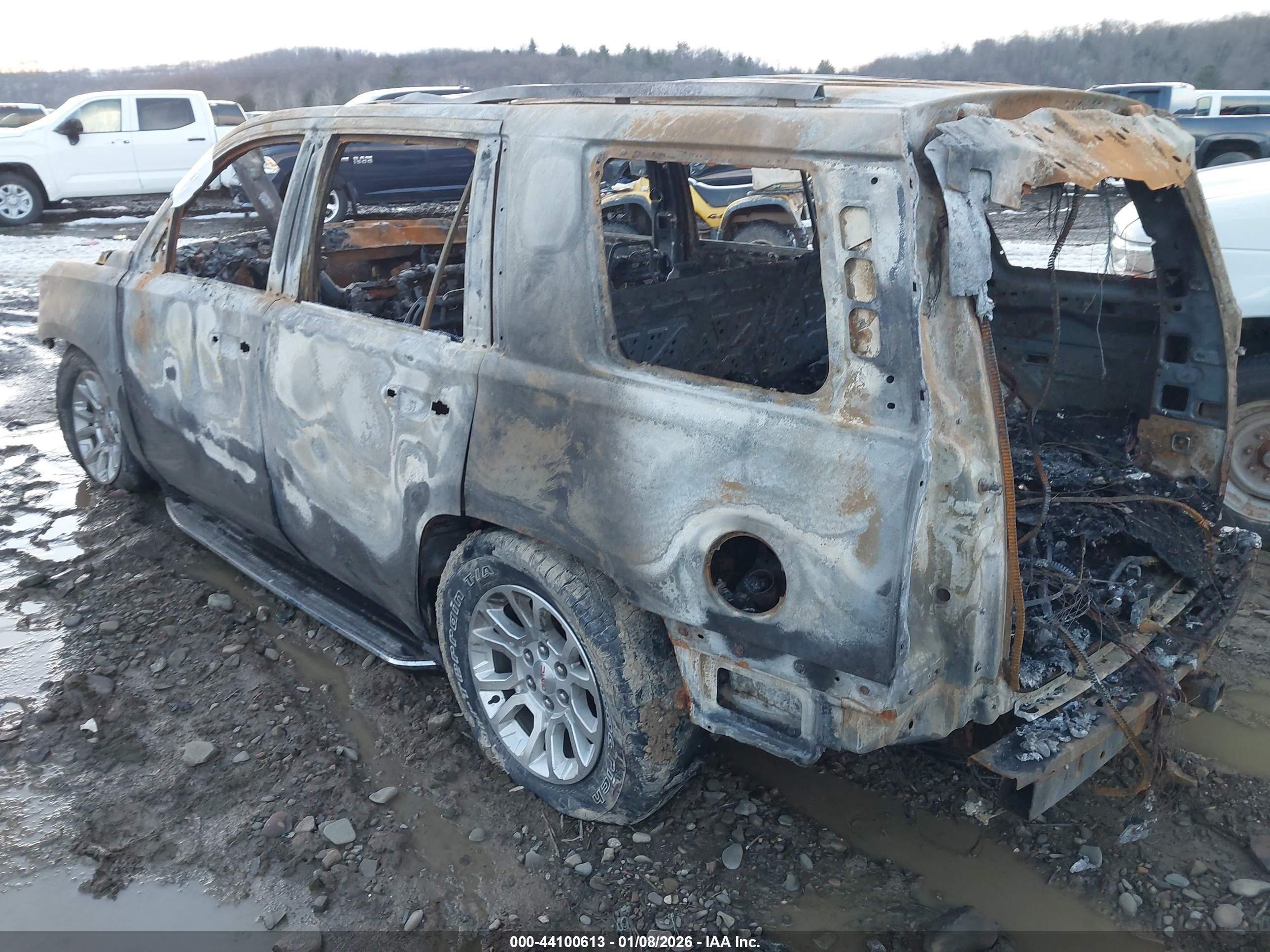 GMC YUKON image 3
