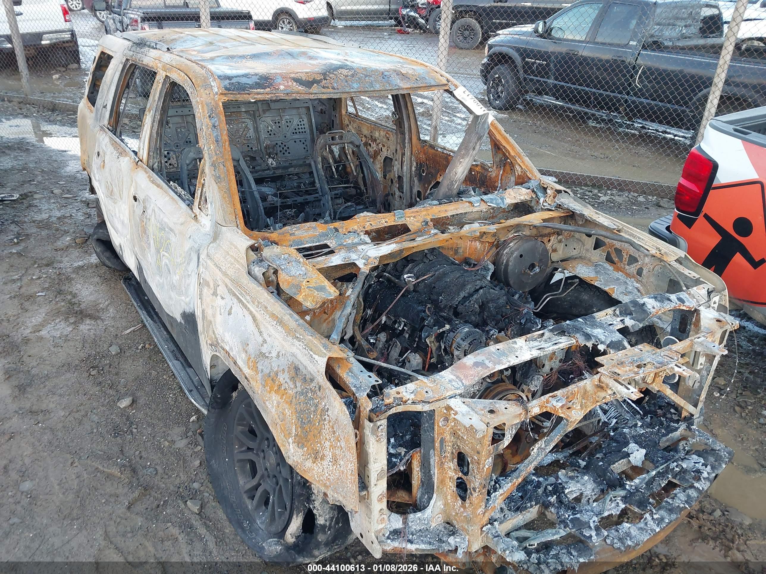 GMC YUKON image 6