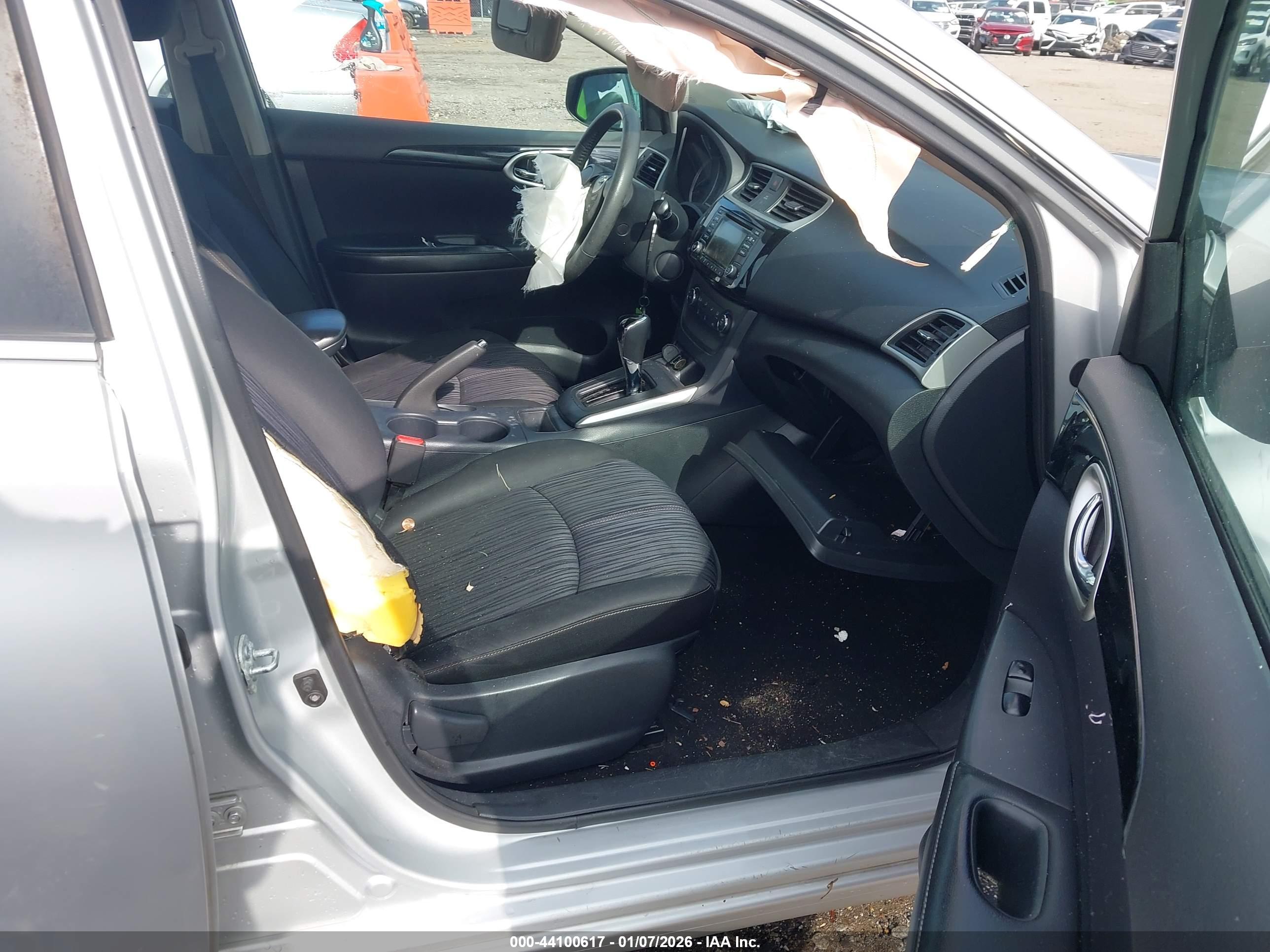 NISSAN SENTRA image 5